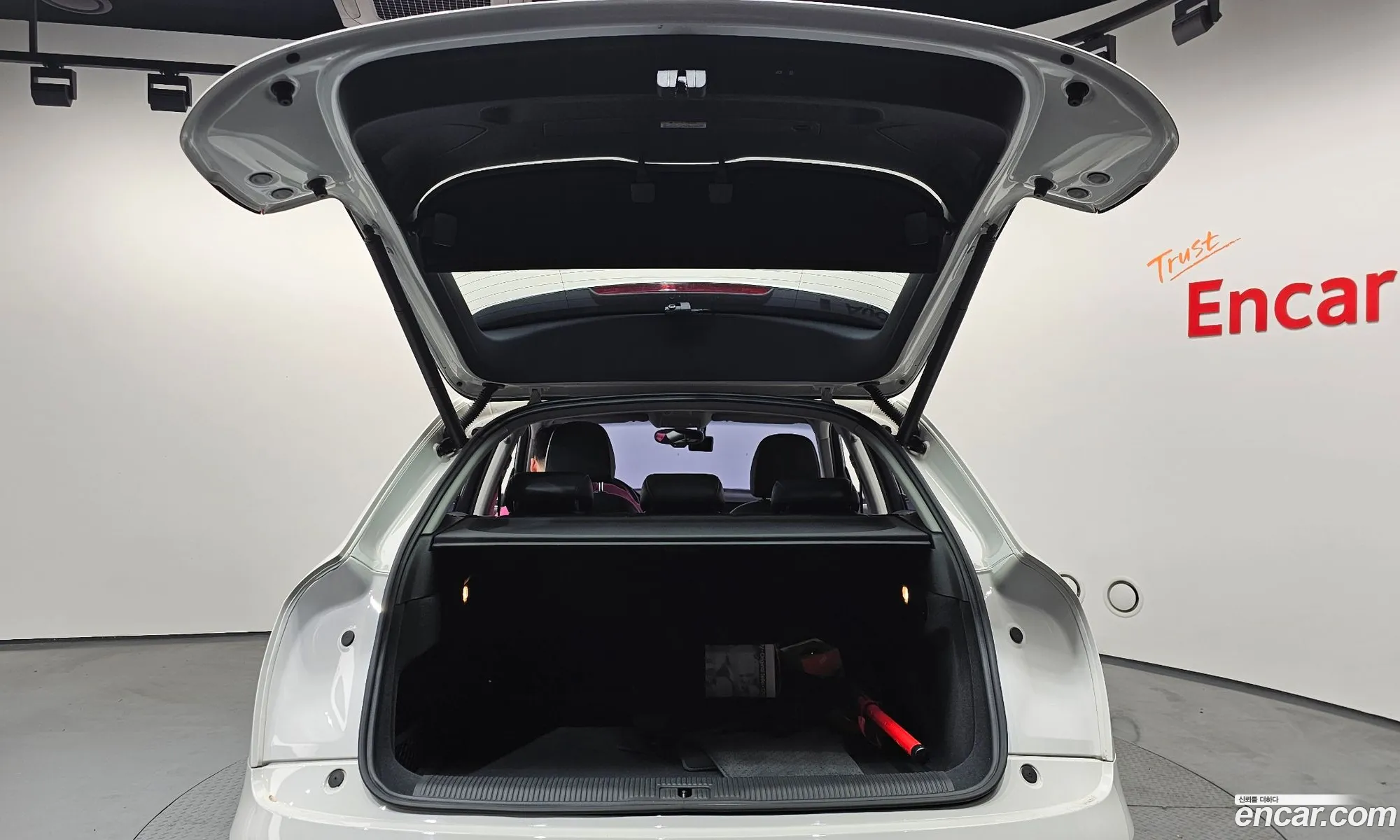 Audi Q3 2014 WAUZZZ8U7FR001155 — 11