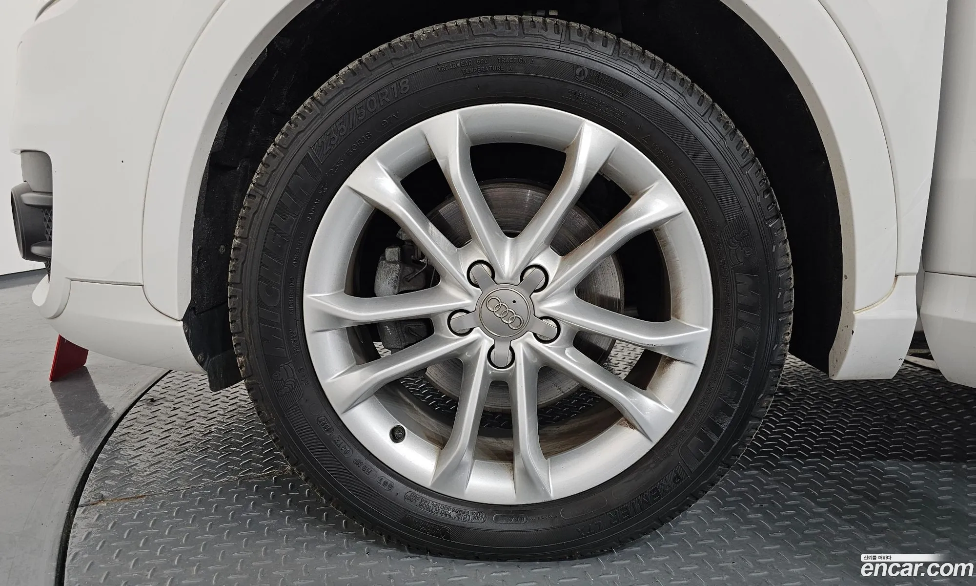 Audi Q3 2014 WAUZZZ8U7FR001155 — 3