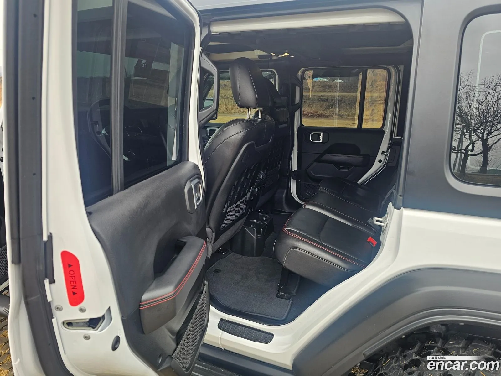 Jeep Wrangler 2022 — 18