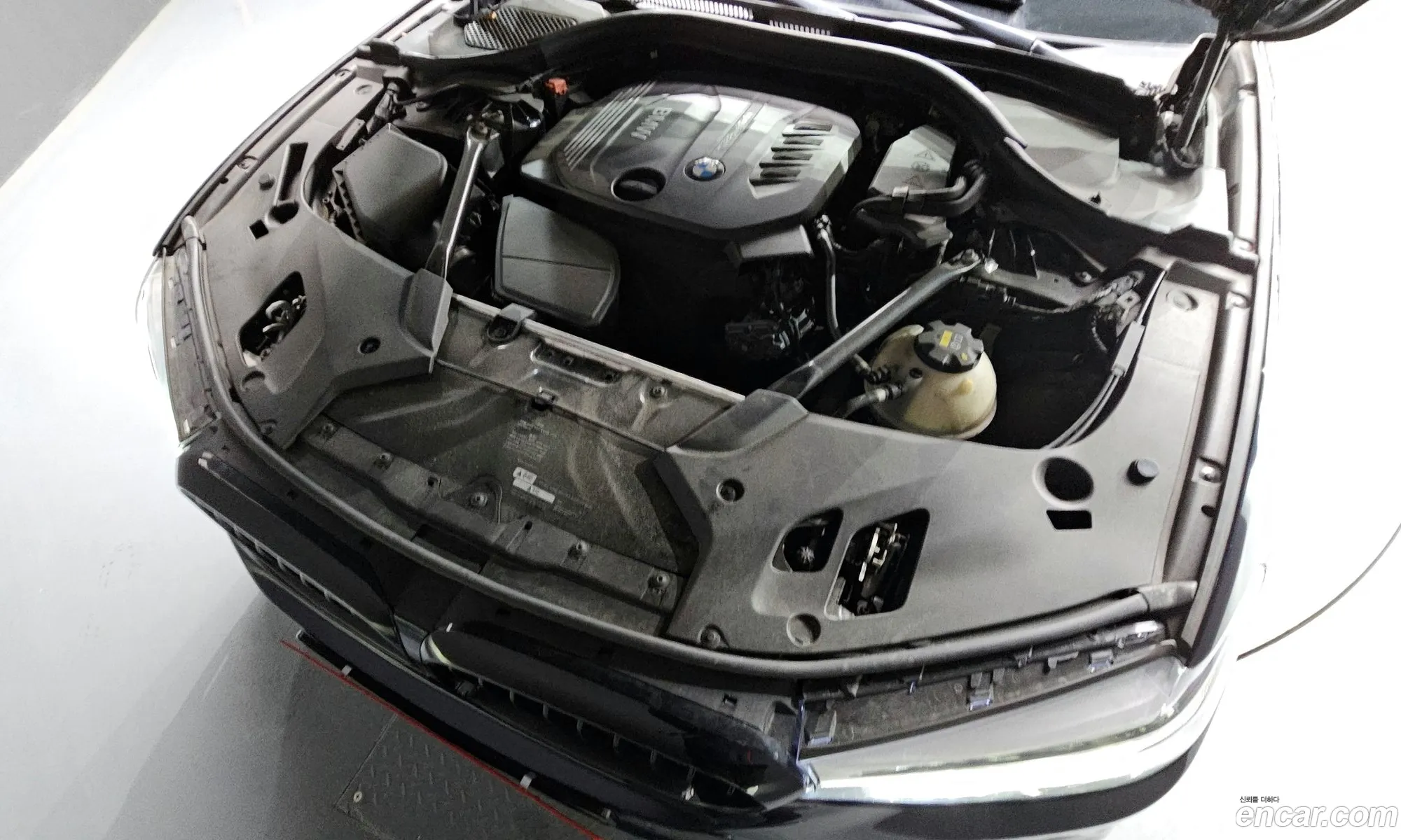 BMW 5 Series 2017 WBAJC510111111111 — 8