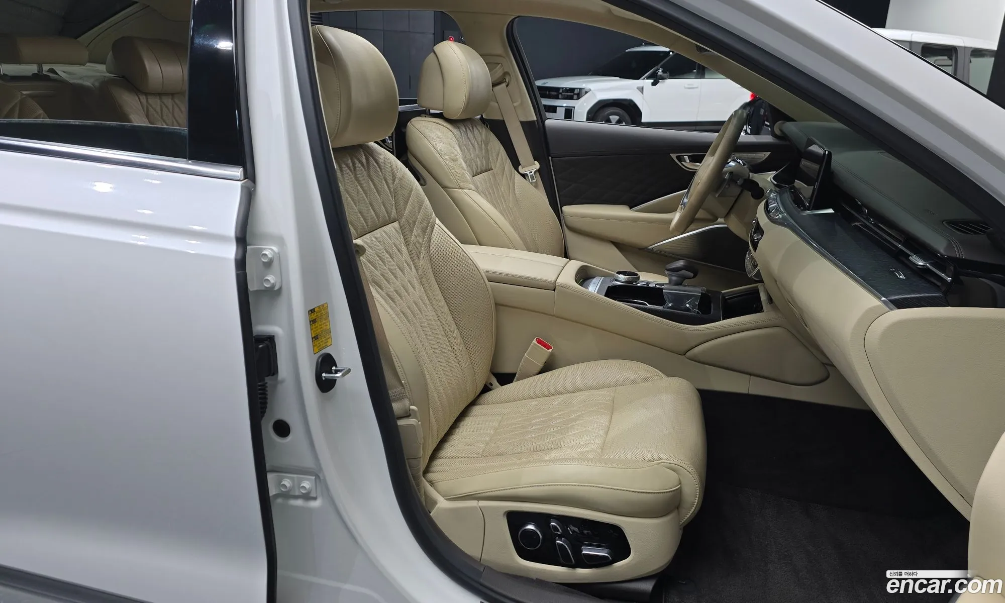 Kia K9 2021 — 12