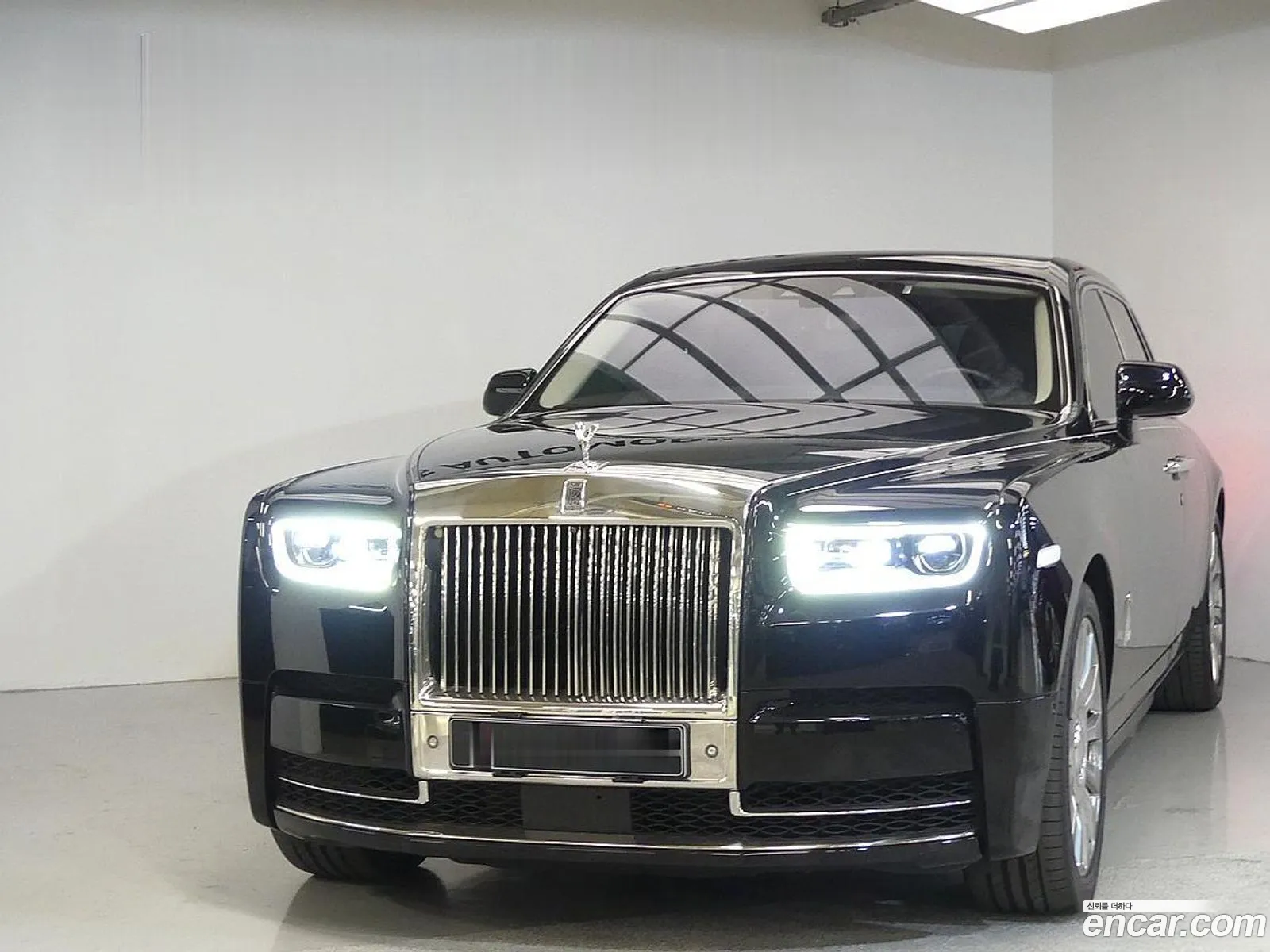 Rolls-Royce Phantom 2021 — 12