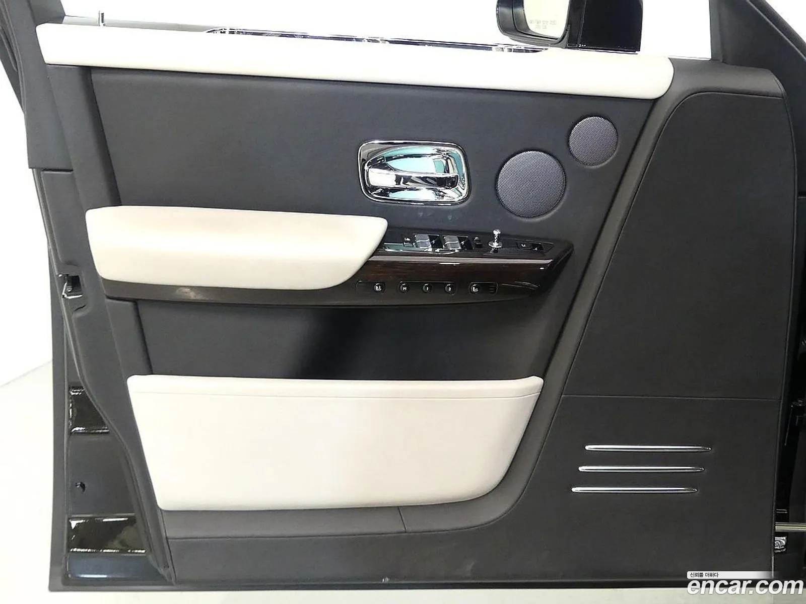 Rolls-Royce Phantom 2021 — 11