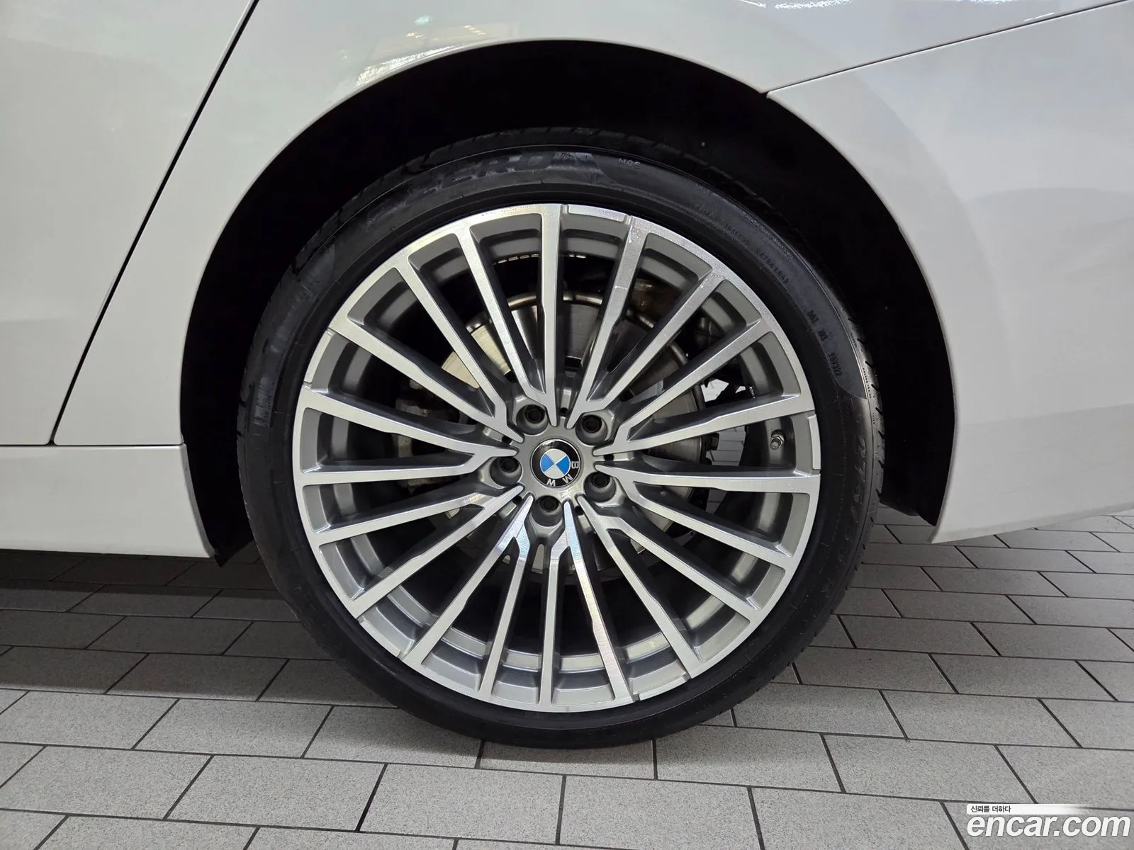 BMW 6 Series GT 2021 — 18