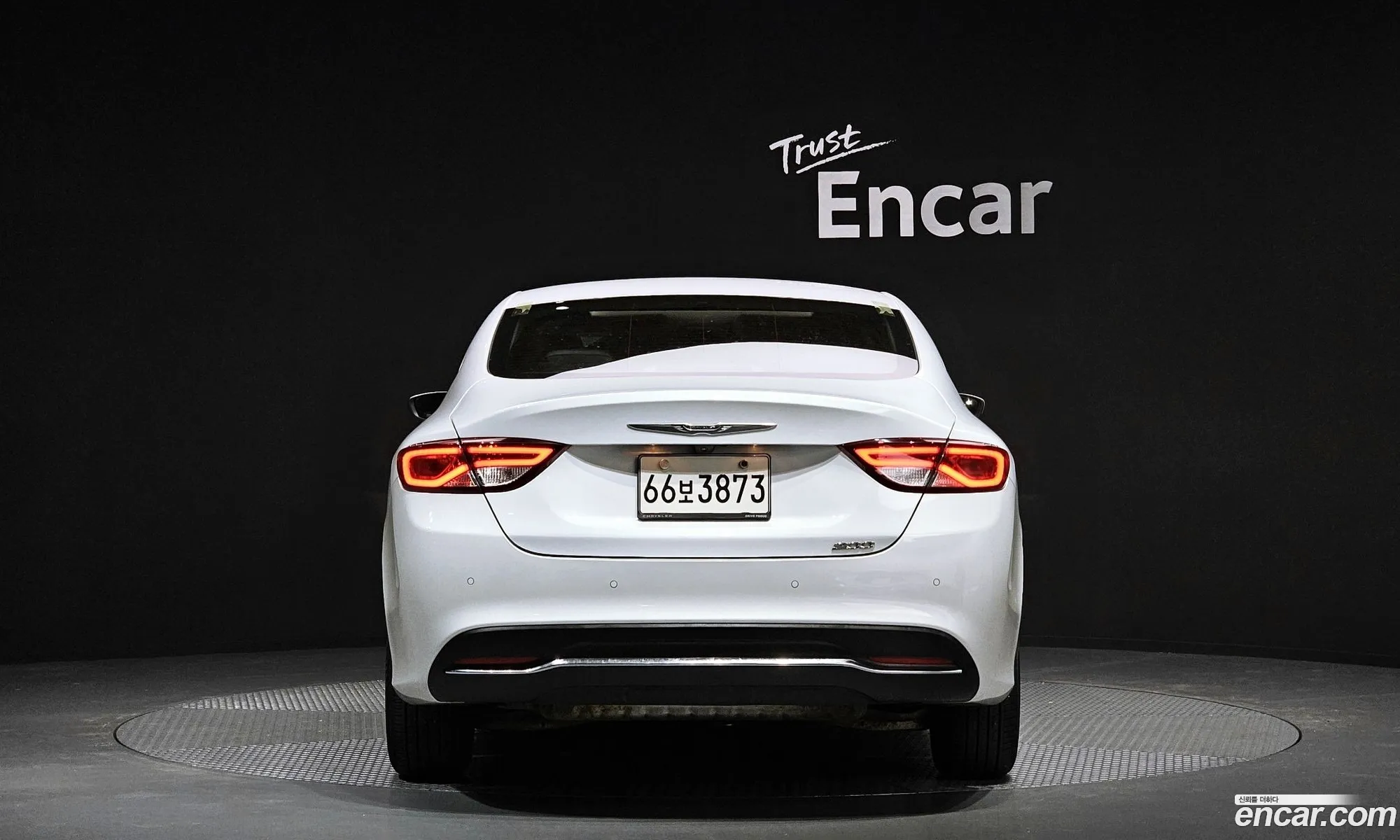 Chrysler 200