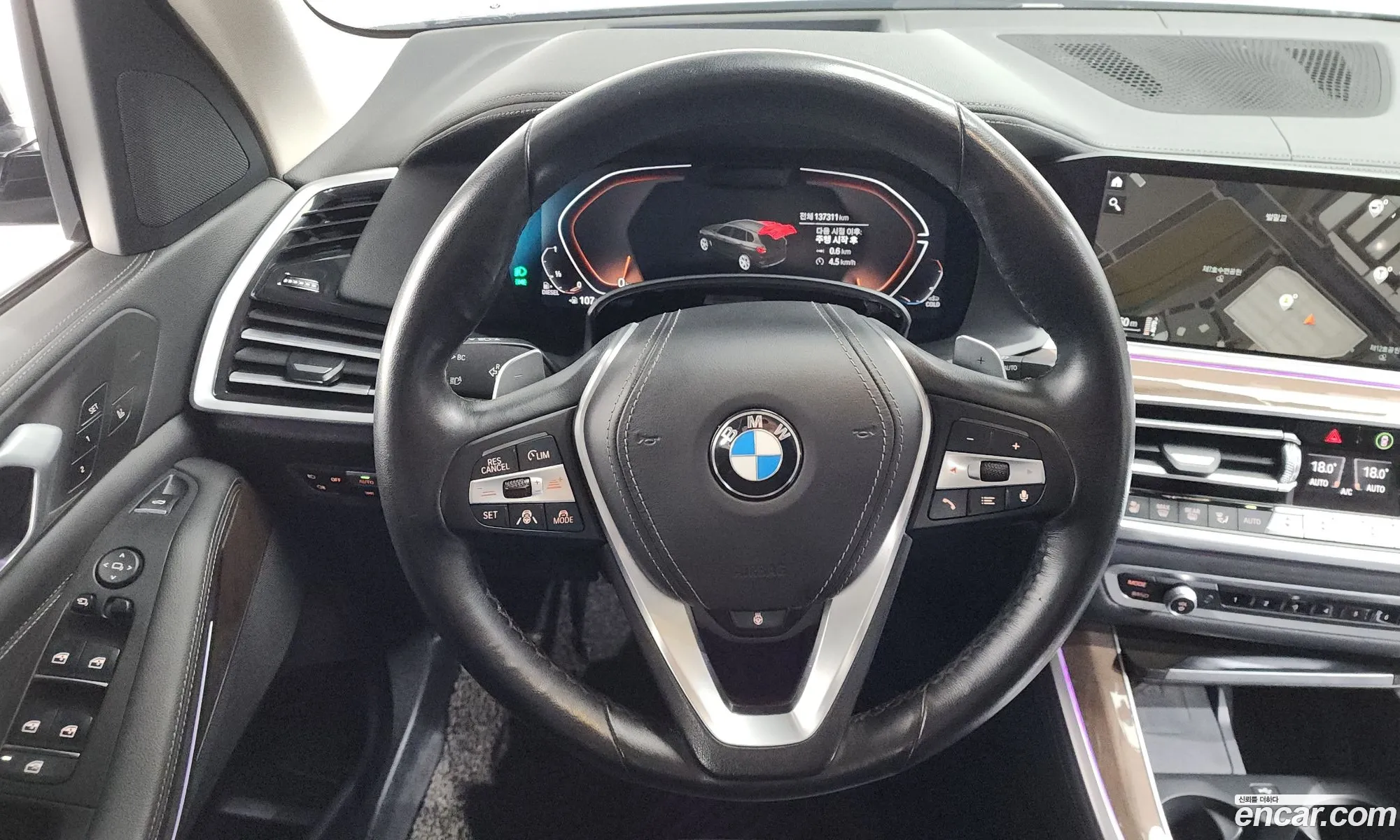 BMW X5 2021 — 7