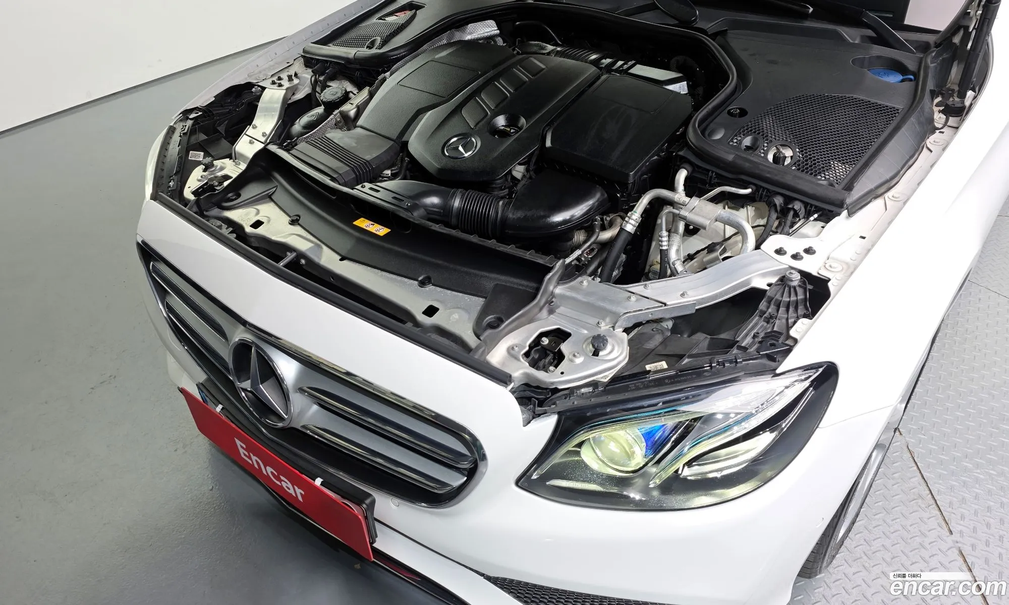 Mercedes-Benz E-Class W213 2016 WDDZF0EB3HA106065 — 14