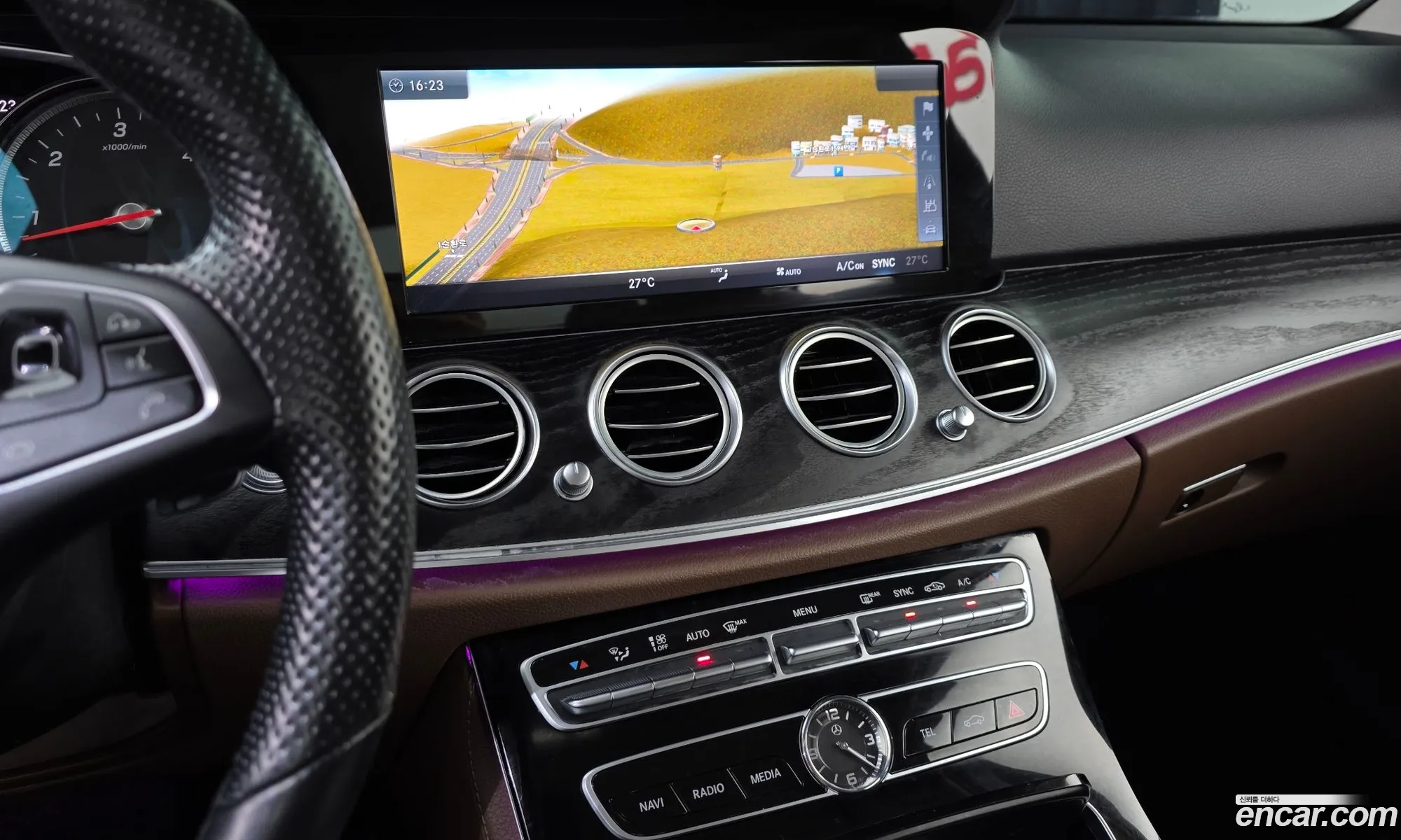 Mercedes-Benz E-Class W213 2016 WDDZF0EB3HA106065 — 3