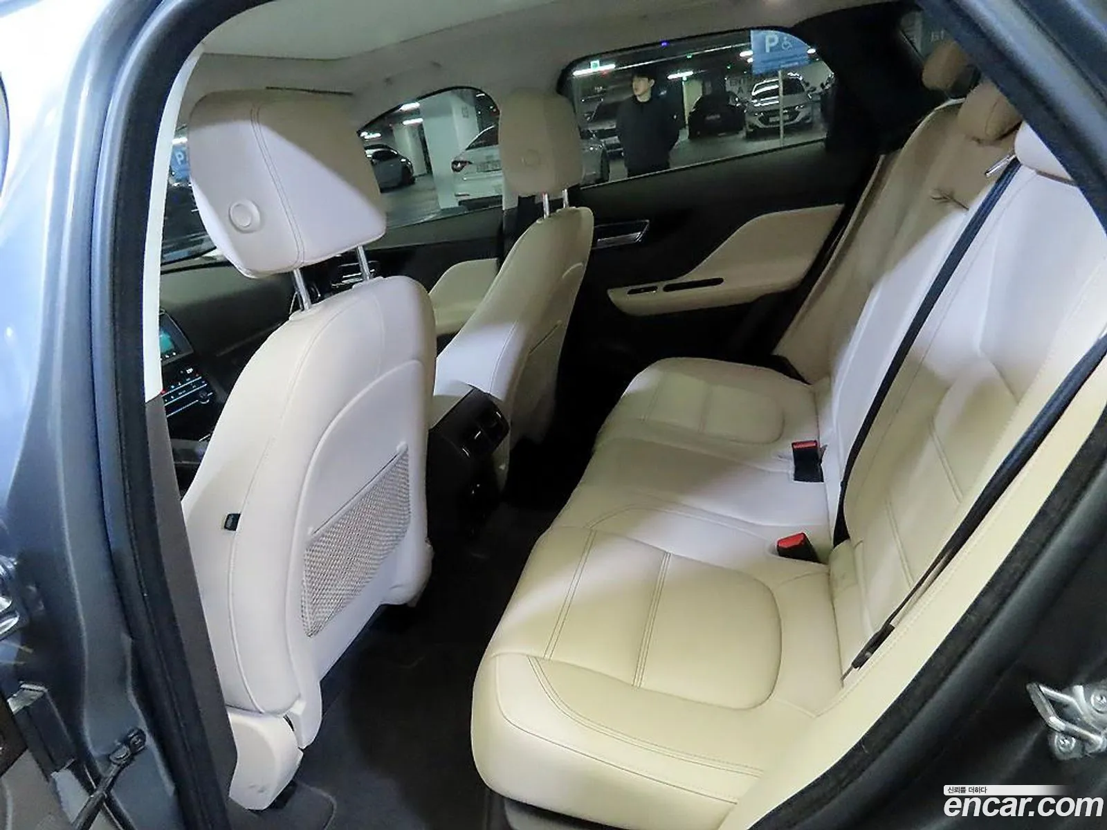 Jaguar F-Pace 2019 — 16