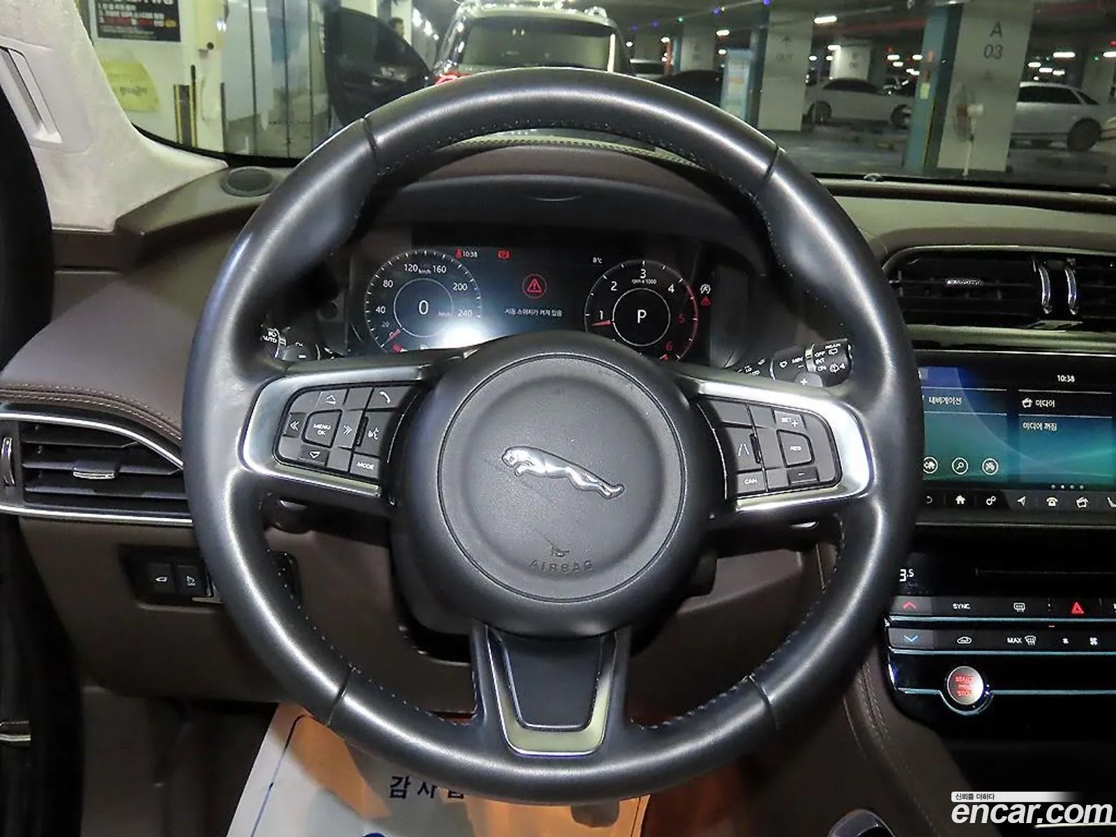 Jaguar F-Pace 2019 — 12