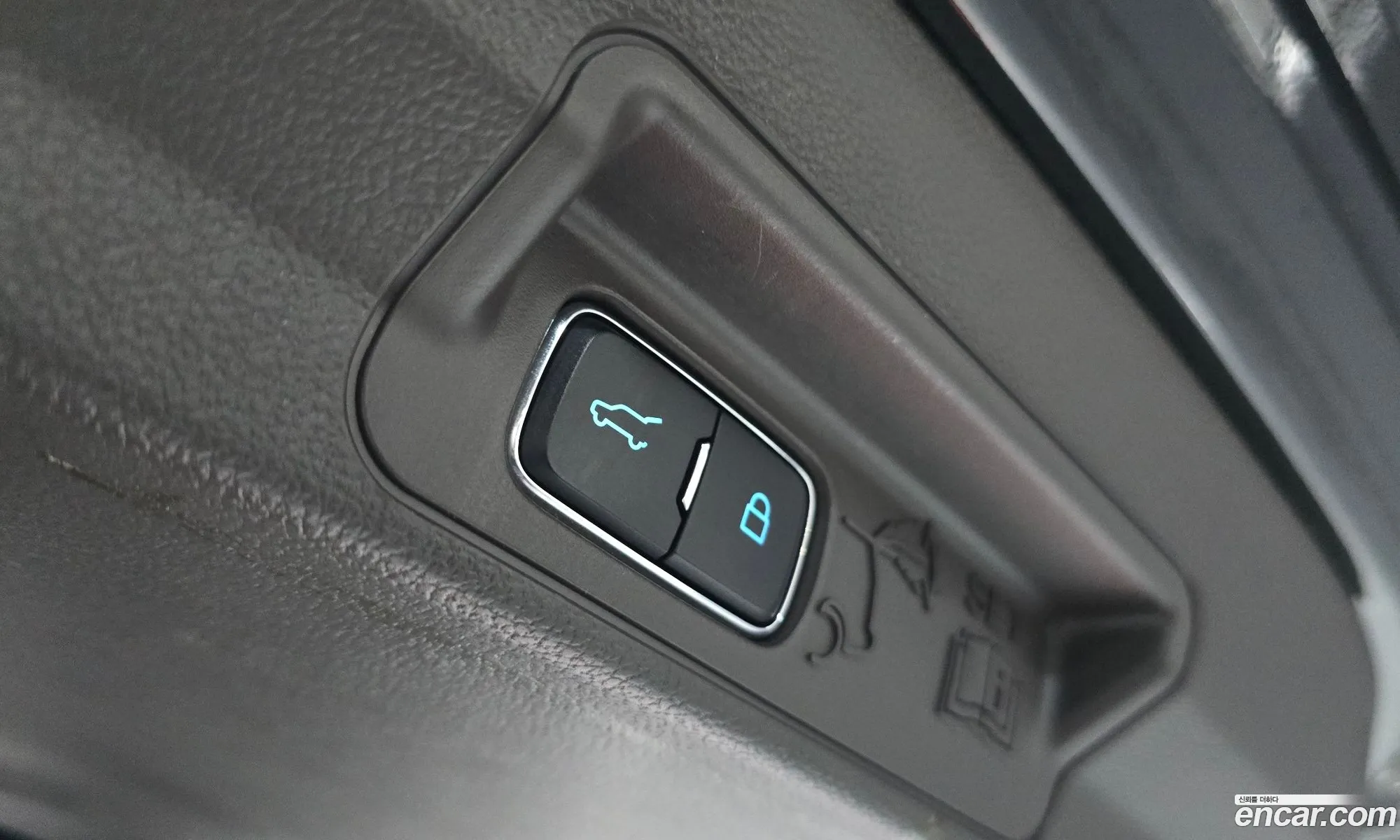 Ford Explorer 6th Gen 2022 1FM5K8HC1NGA39302 — 10