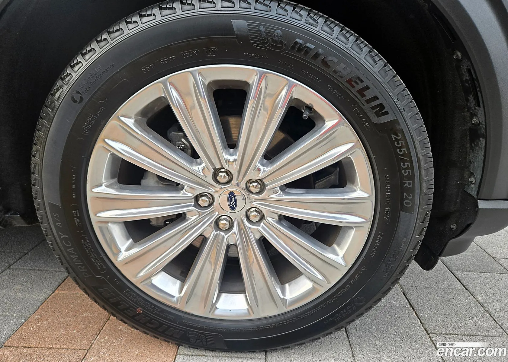 Ford Explorer 6th Gen 2021 — 8