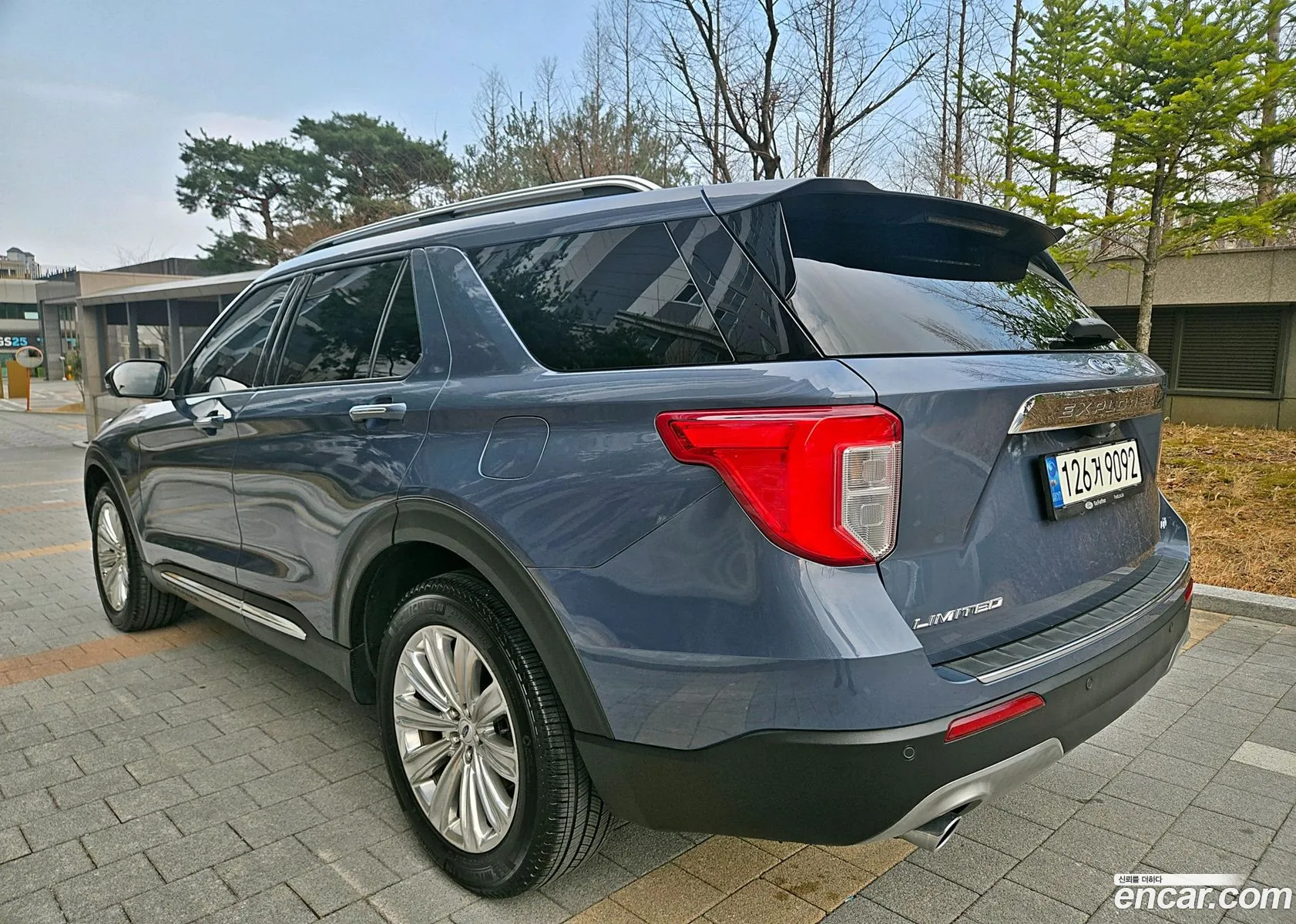 Ford Explorer 6th Gen 2021 — 17