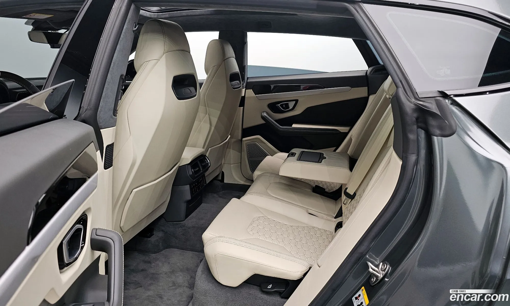 Lamborghini Urus 2020 ZPBEA1ZL3LLA06831 — 16