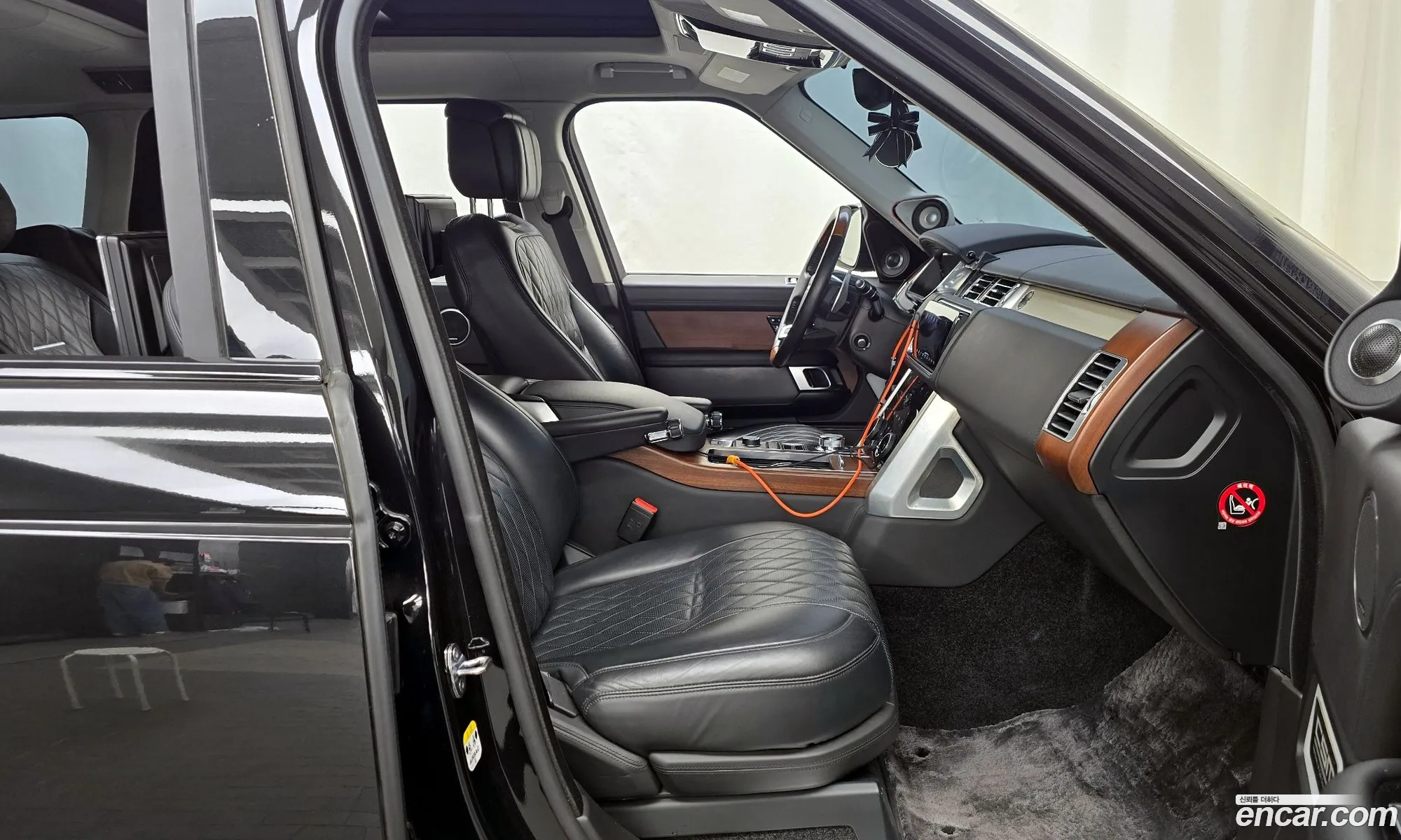 Land Rover Range Rover 2018 SALGA3BE1JA506141 — 13