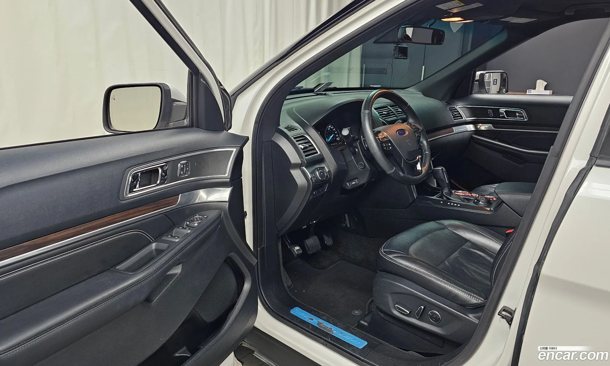 Ford Explorer 2016 — 16