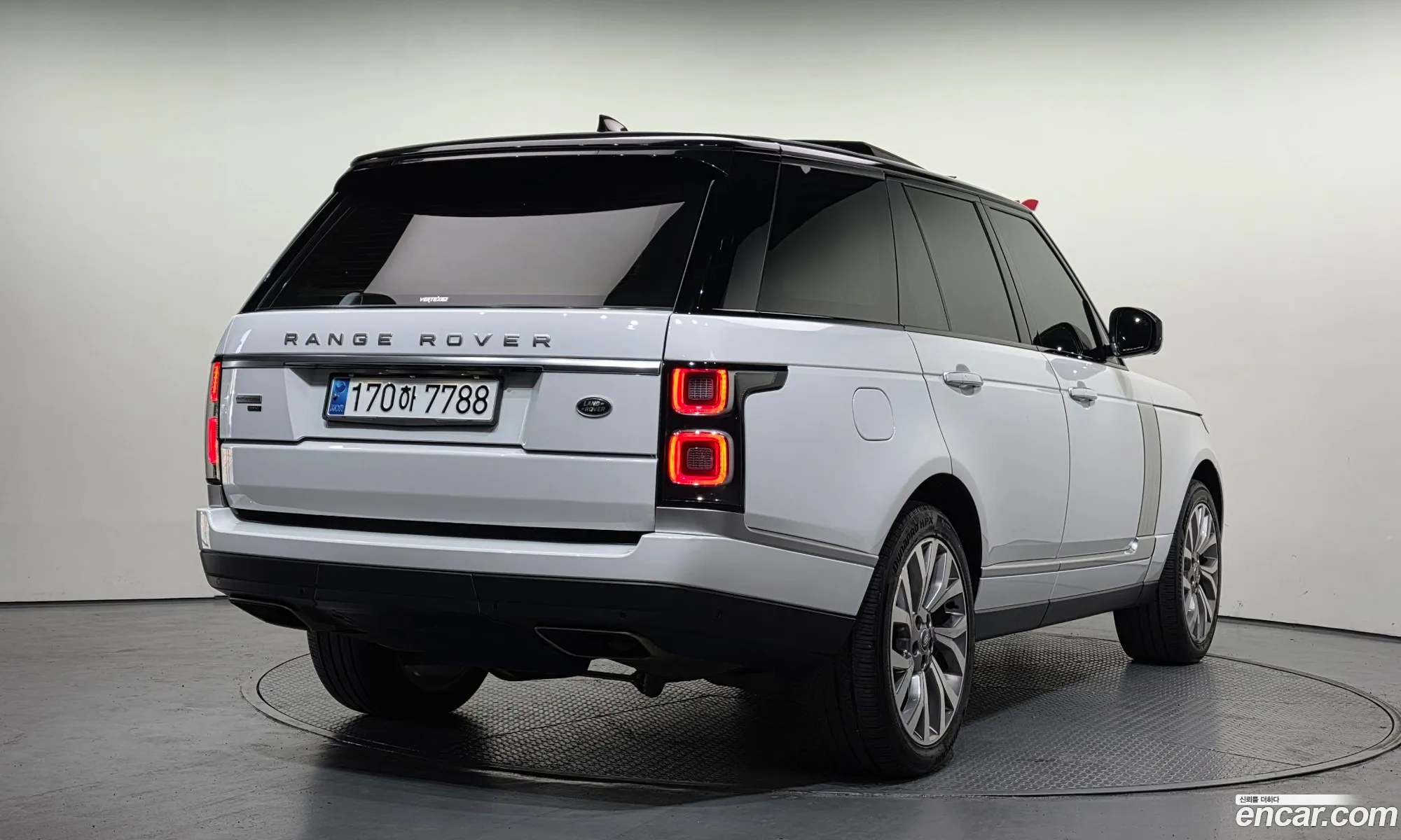 Land Rover Range Rover 2021 — 17