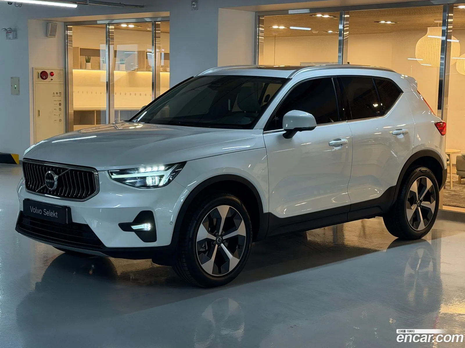 Volvo XC40 2025 — 16