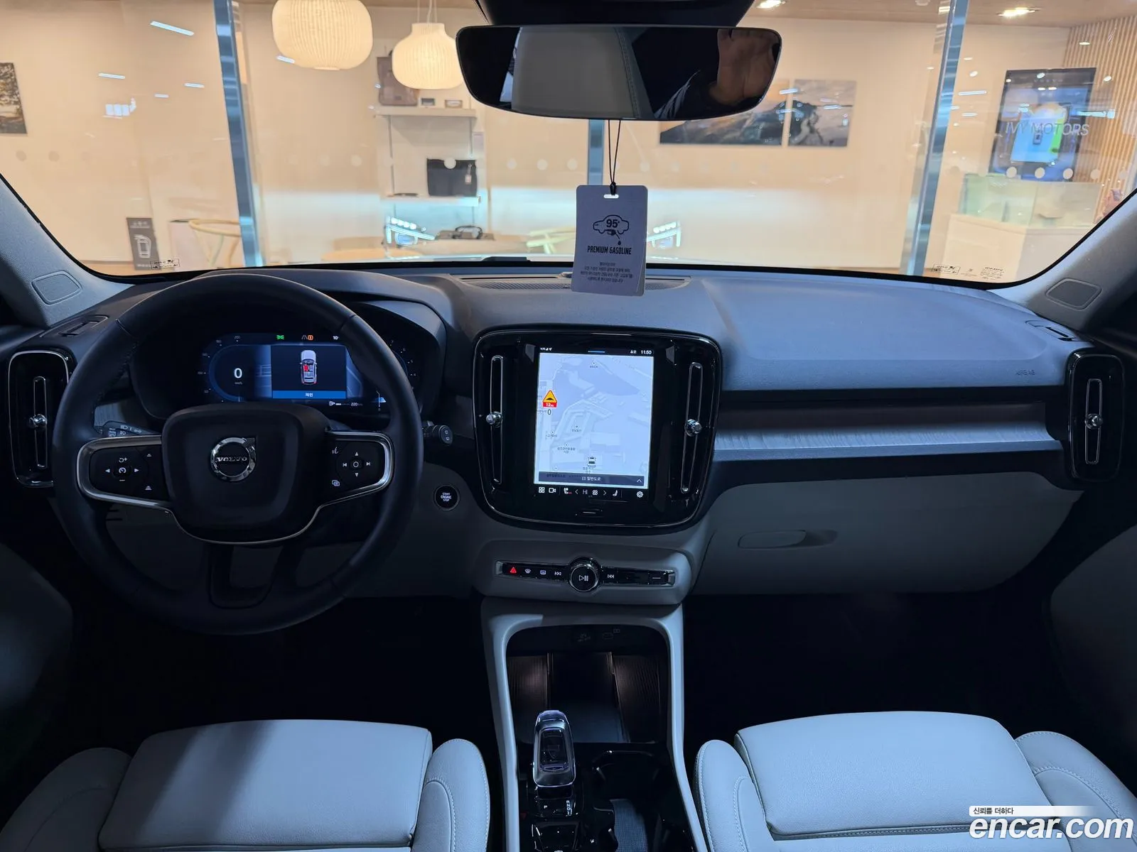 Volvo XC40 2025 — 11