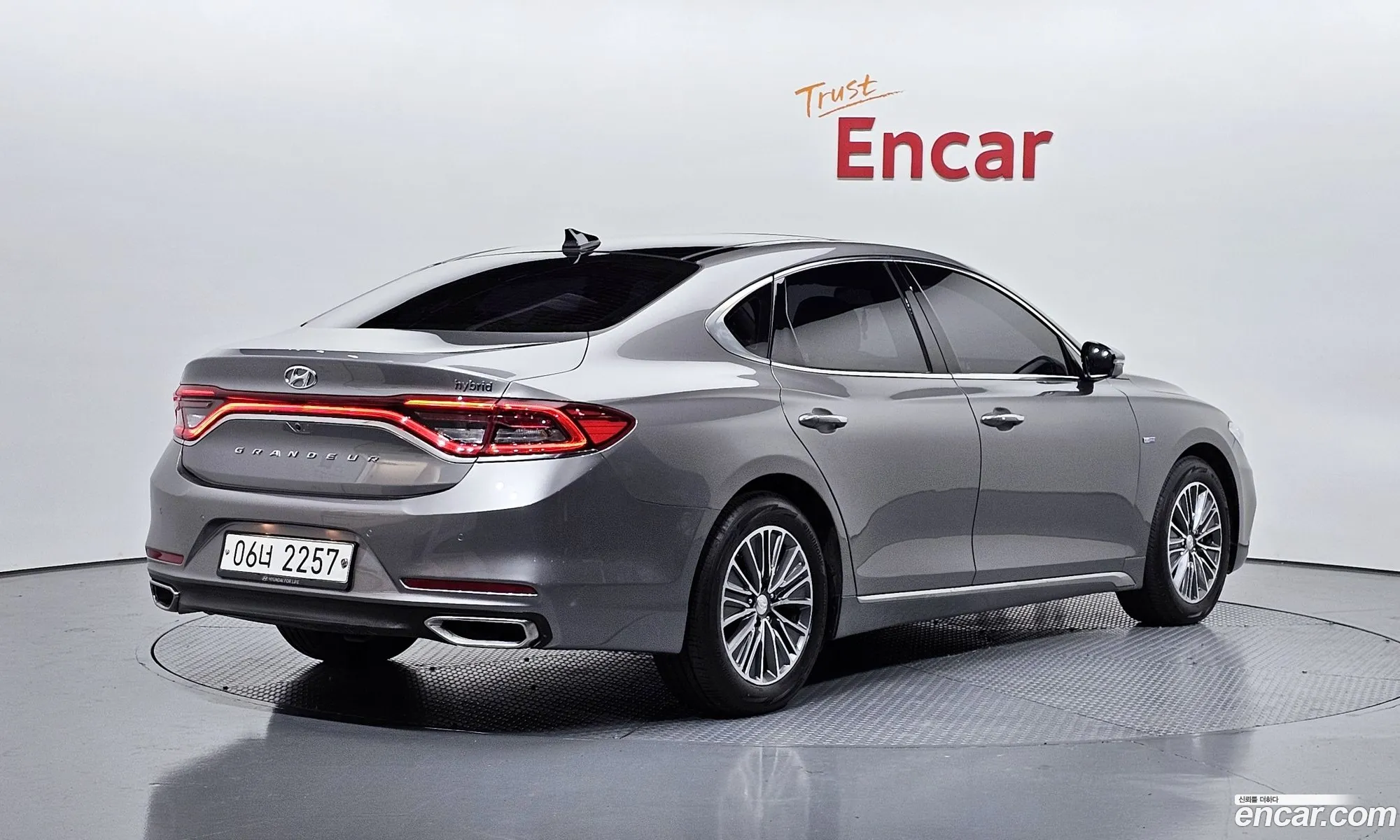 Hyundai Grandeur IG Hybrid 2017 — 15