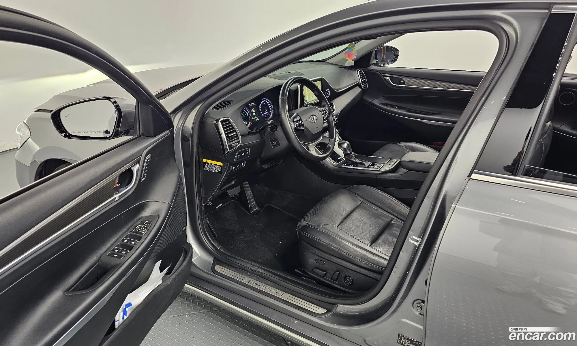 Hyundai Grandeur IG Hybrid 2017 — 11