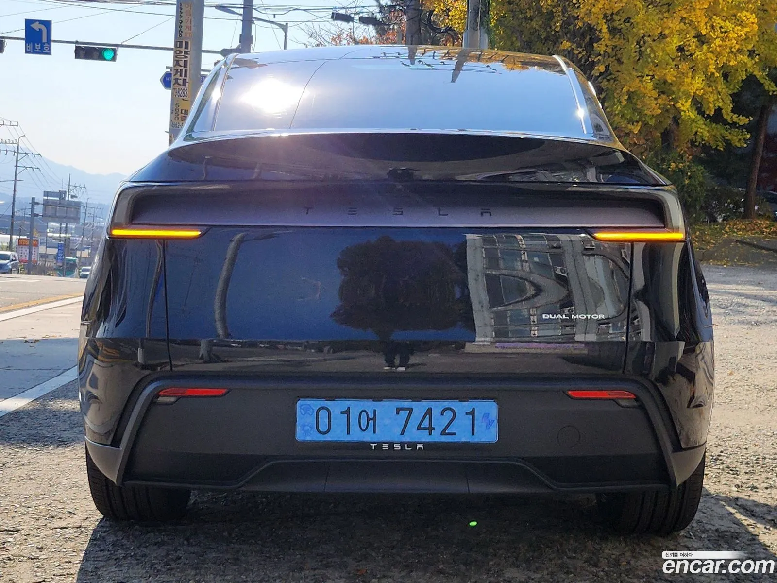 Tesla Model Y 2025 — 3