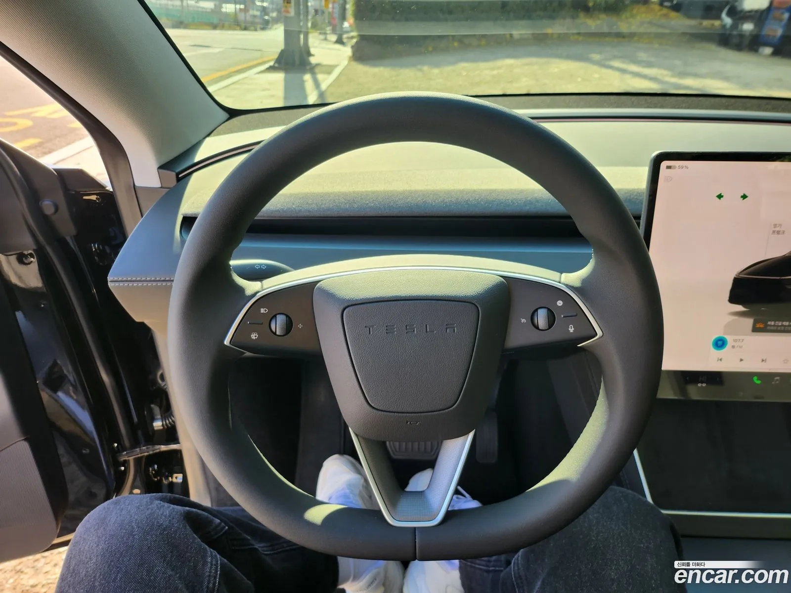 Tesla Model Y 2025 — 9