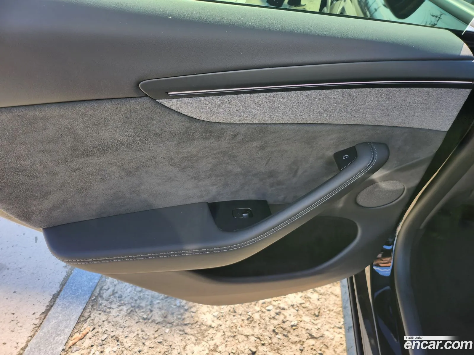 Tesla Model Y 2025 — 16