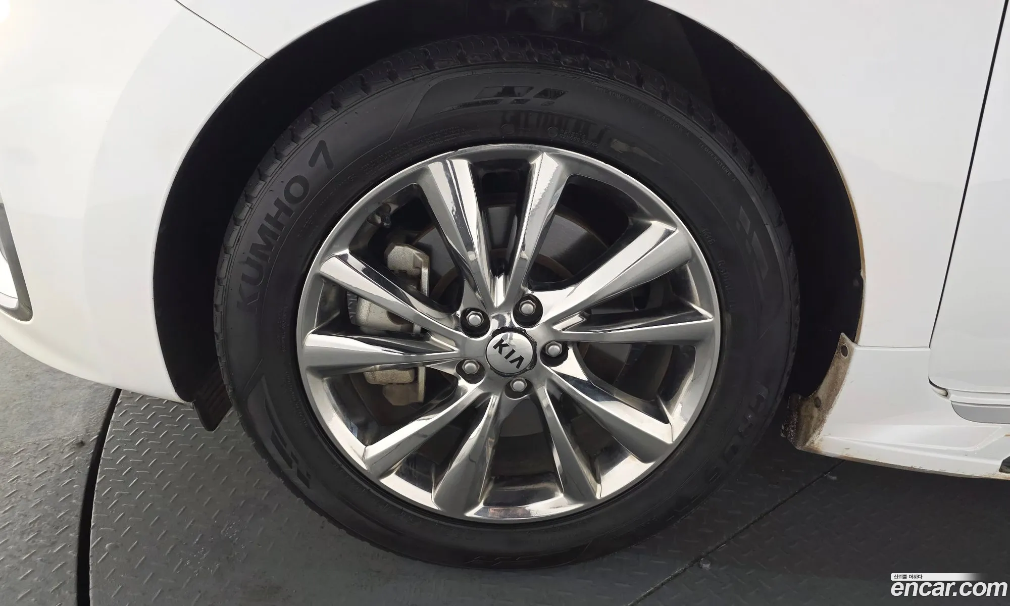 Kia Carnival 2019 — 18