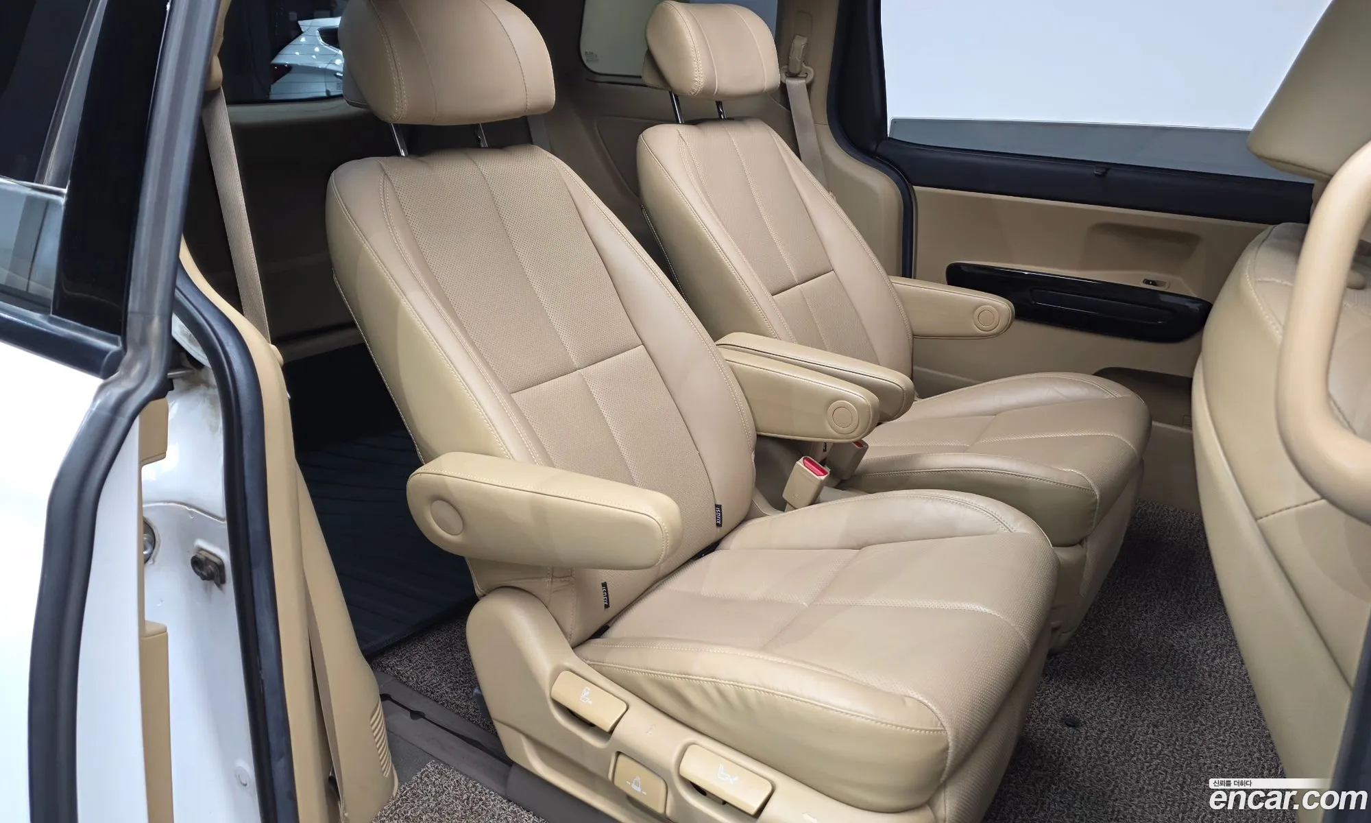 Kia Carnival 2019 — 12