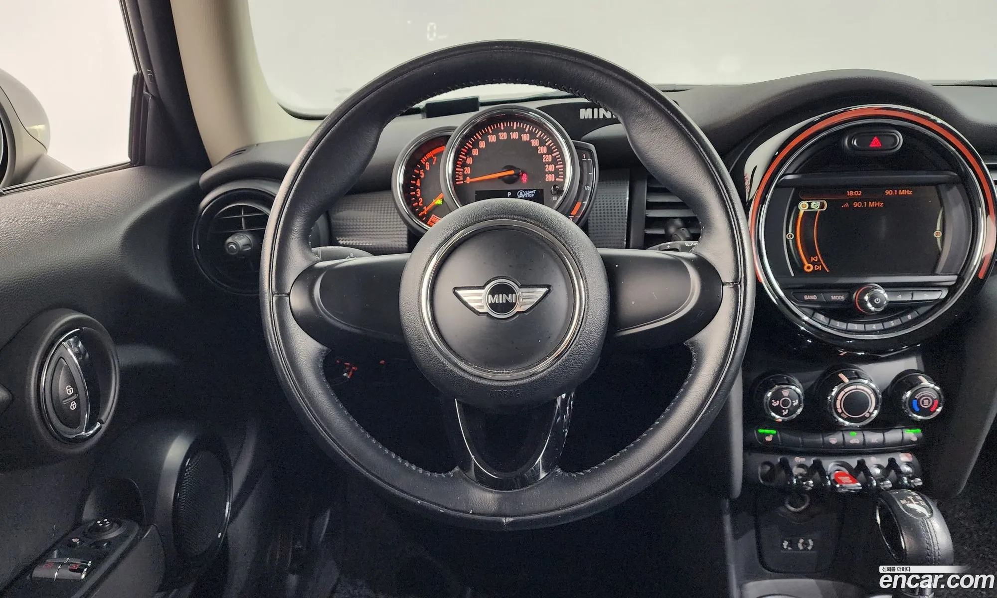 Mini Cooper 2017 — 11