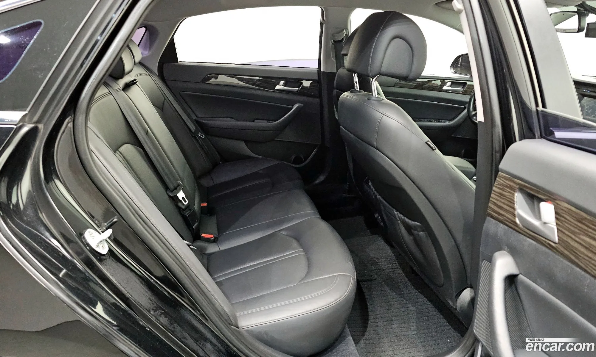 Hyundai LF Sonata 2014 KMHE341CBFA050015 — 4