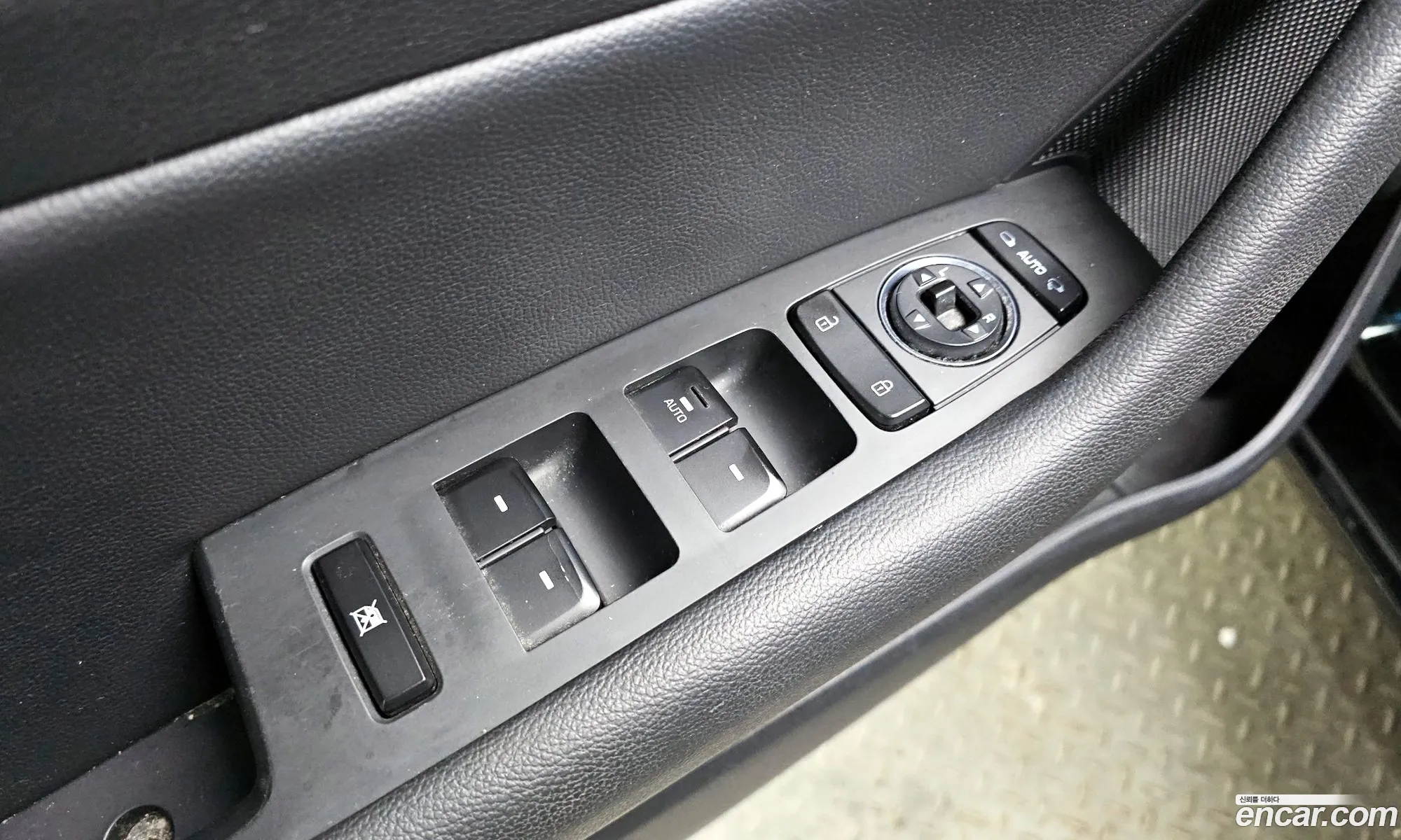 Hyundai LF Sonata 2014 KMHE341CBFA050015 — 18