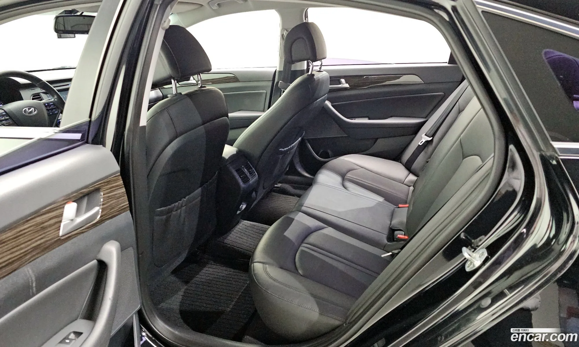 Hyundai LF Sonata 2014 KMHE341CBFA050015 — 13