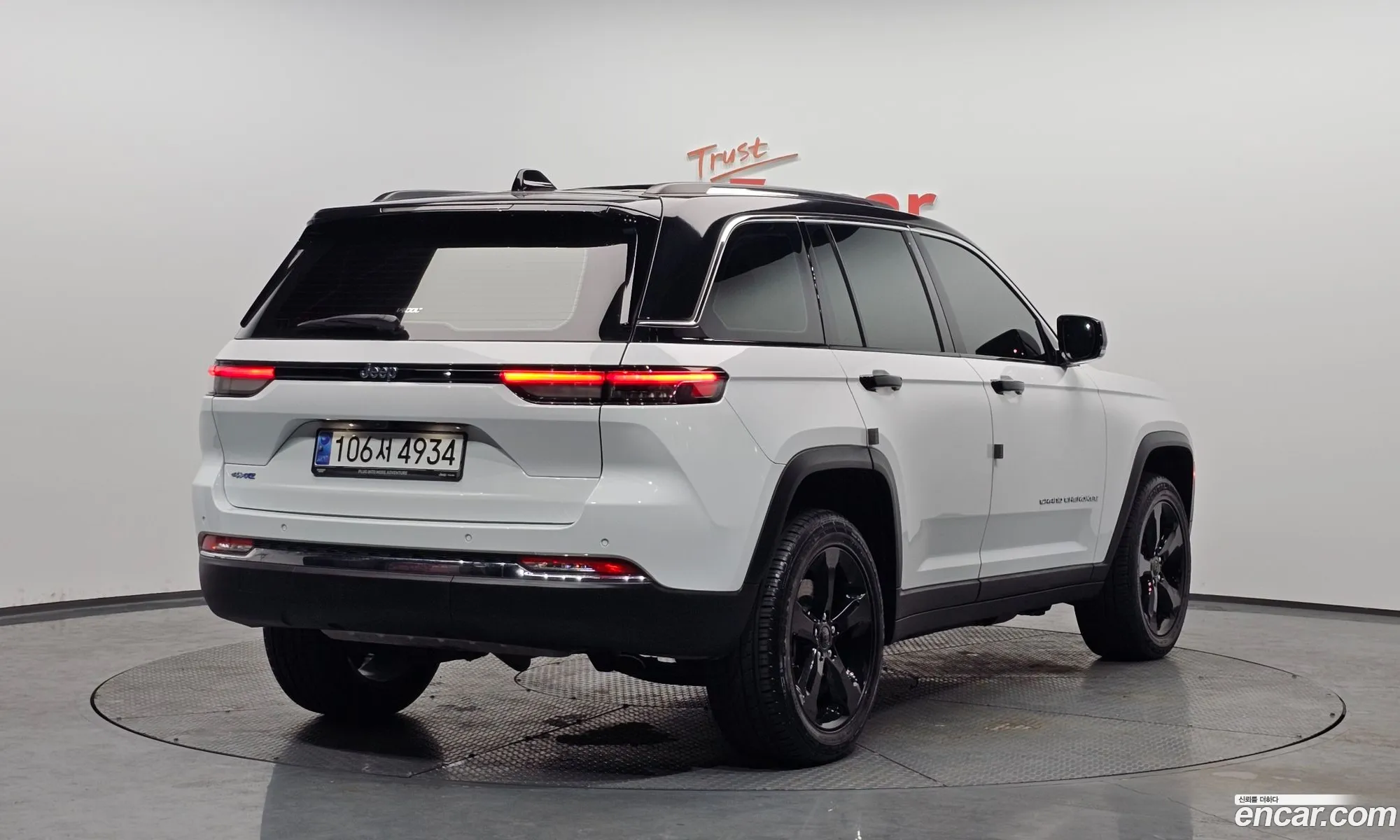 Jeep Grand Cherokee 2023 — 16
