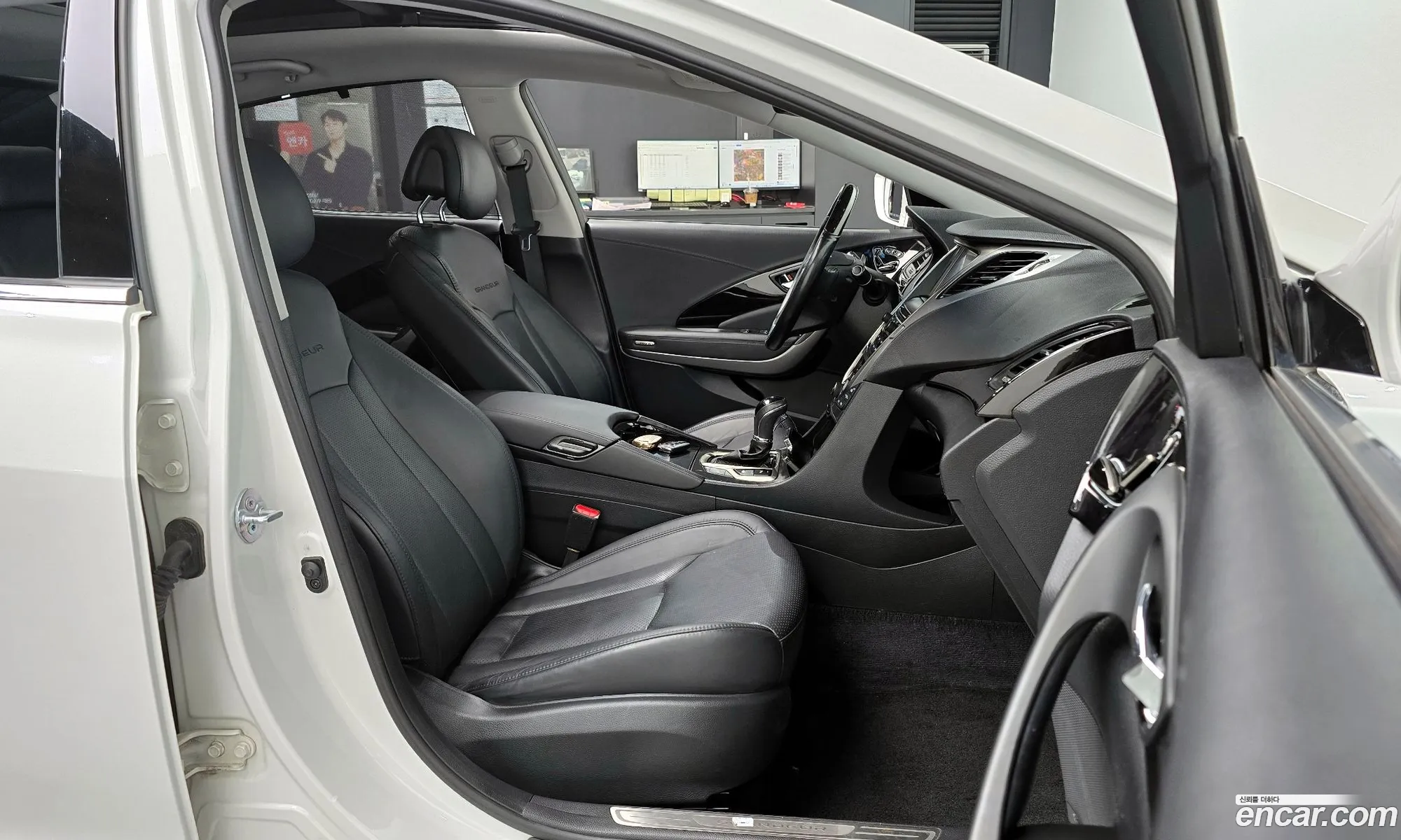 Hyundai Grandeur HG 2013 — 19