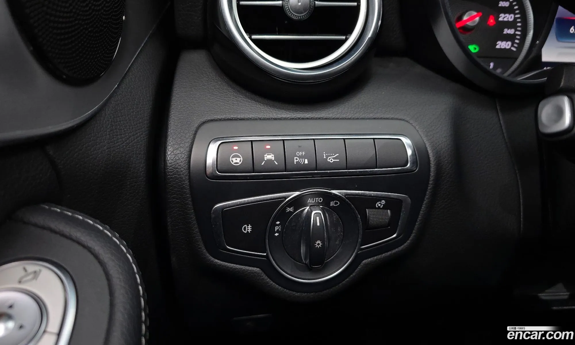 Mercedes-Benz C-Class W205 2018 — 3