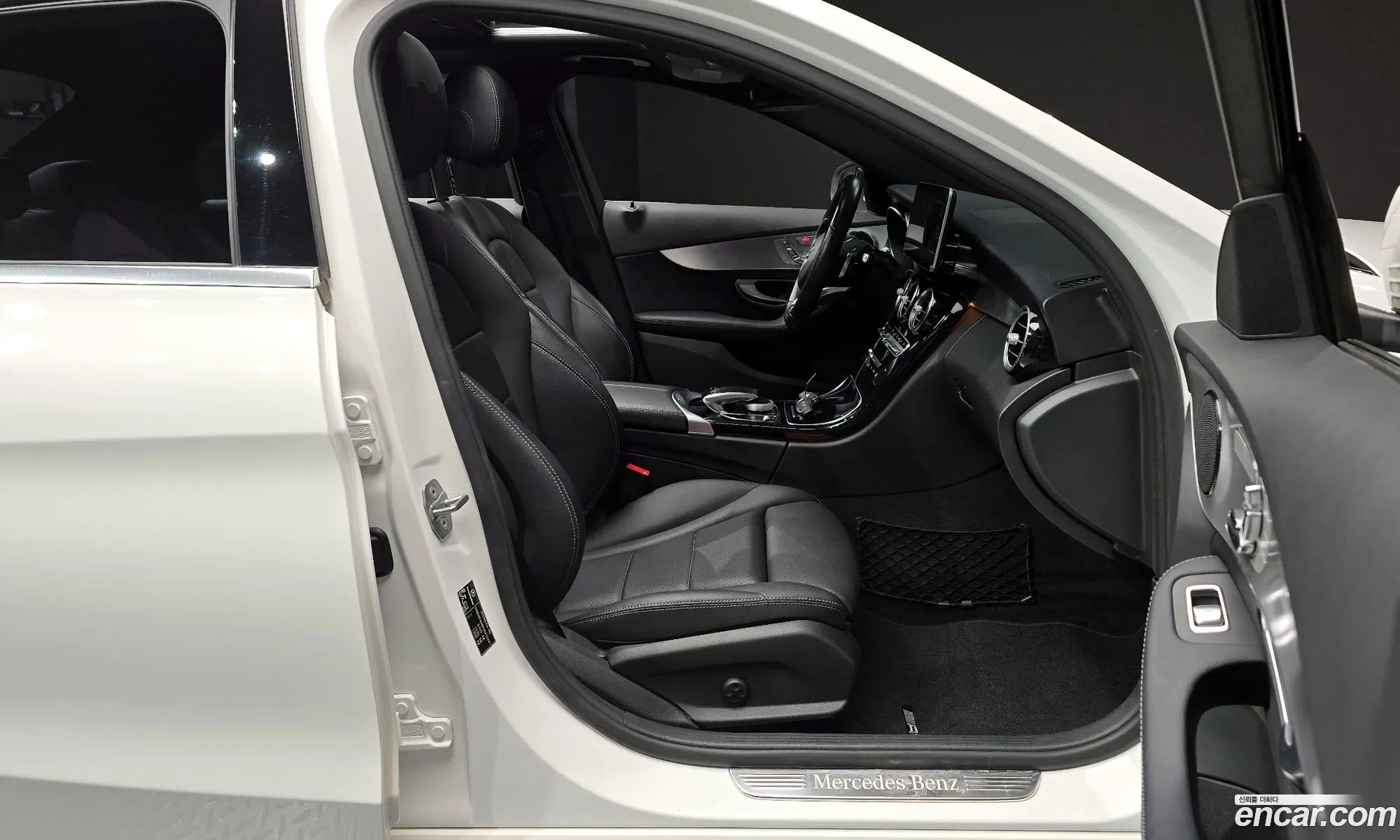 Mercedes-Benz C-Class W205 2018 — 20