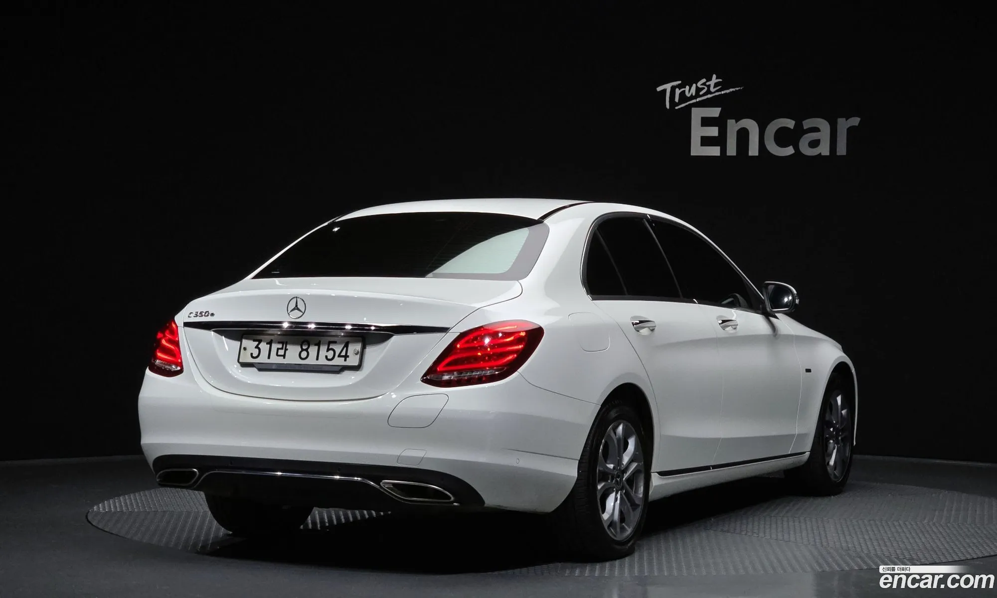 Mercedes-Benz C-Class W205 2018 — 17
