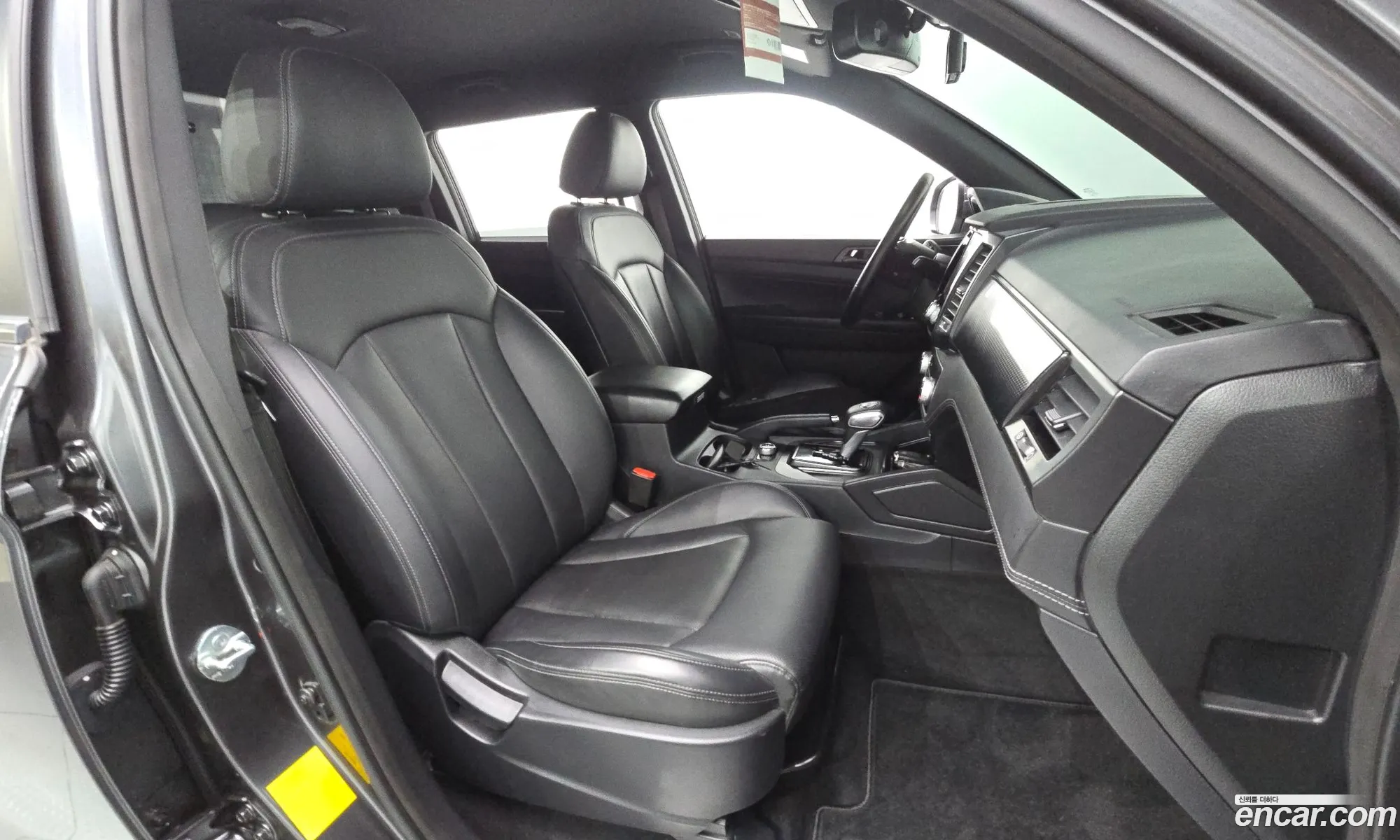 KG Mobility (SsangYong) Rexton Sports Khan 2020 — 10