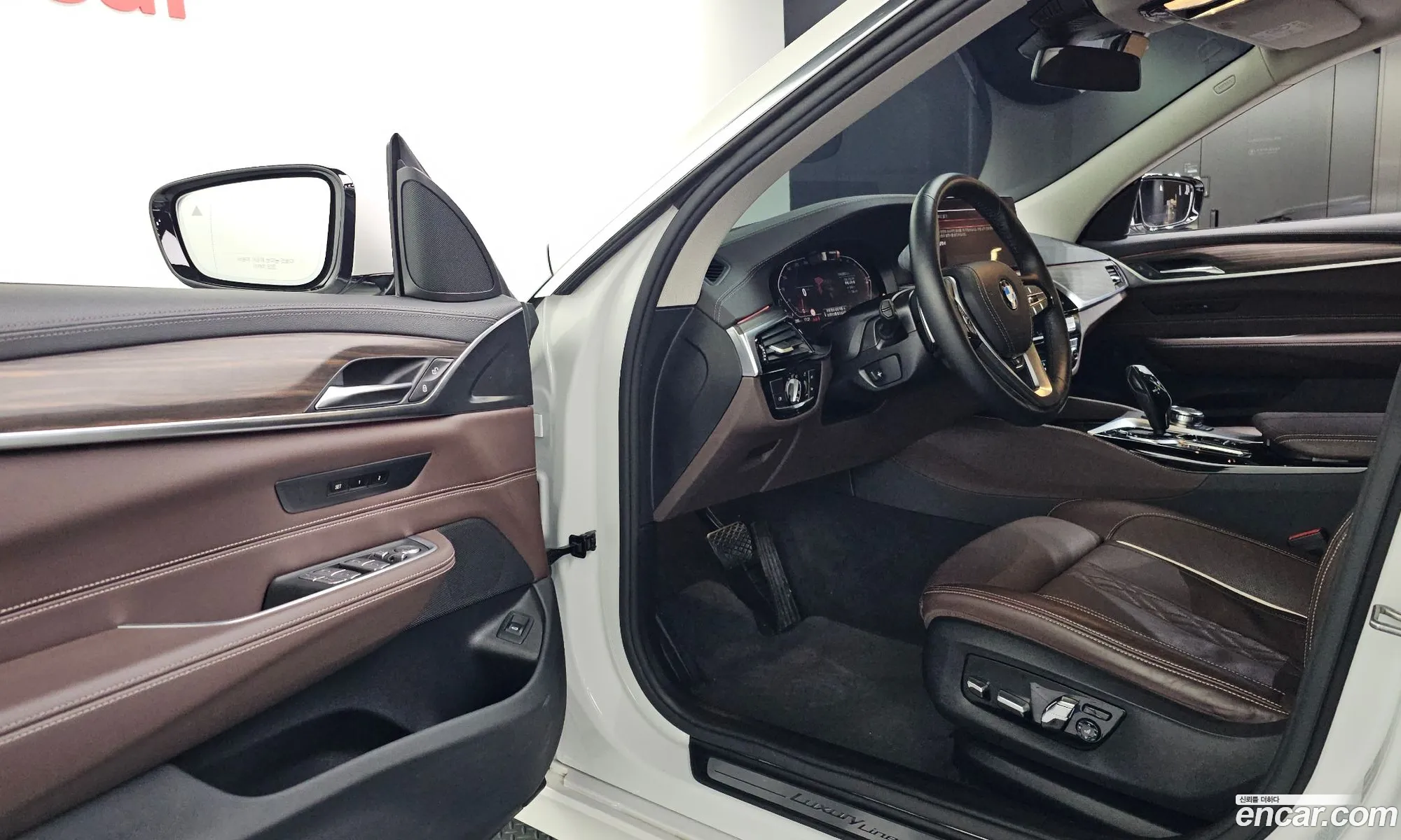 BMW 6 Series GT 2023 — 6