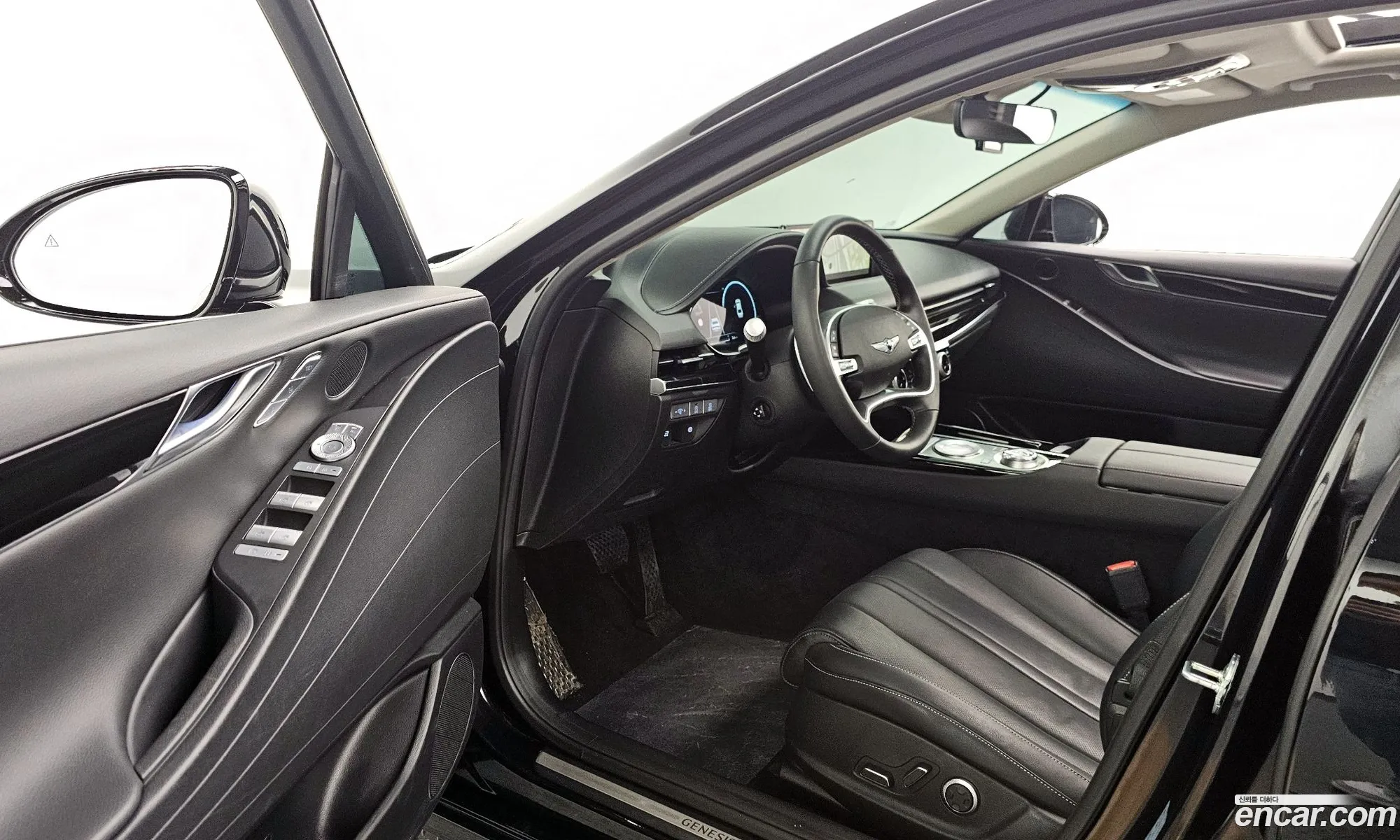 Genesis G80 2022 KMTGB41CDNU142374 — 6