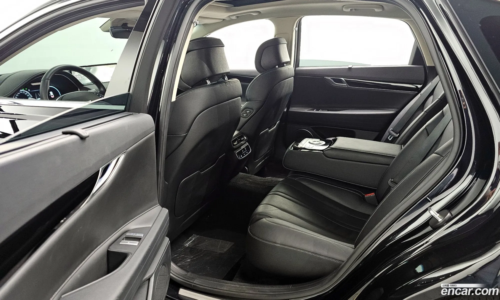 Genesis G80 2022 KMTGB41CDNU142374 — 10