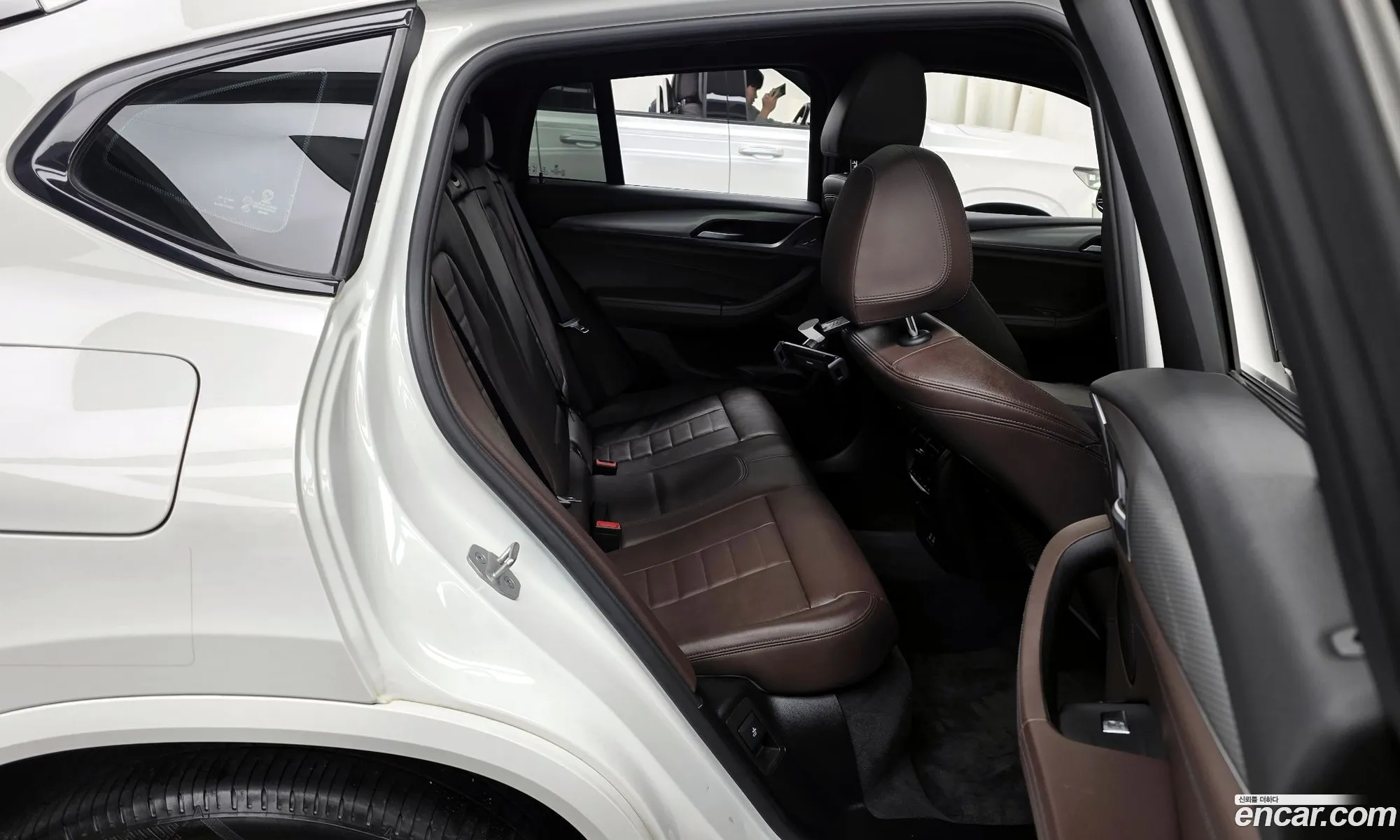 BMW X4 2021 WBAVJ9100M9H61649 — 8