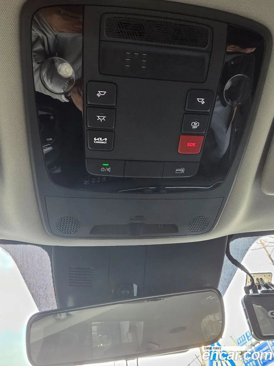 Kia Carnival 2024 — 18