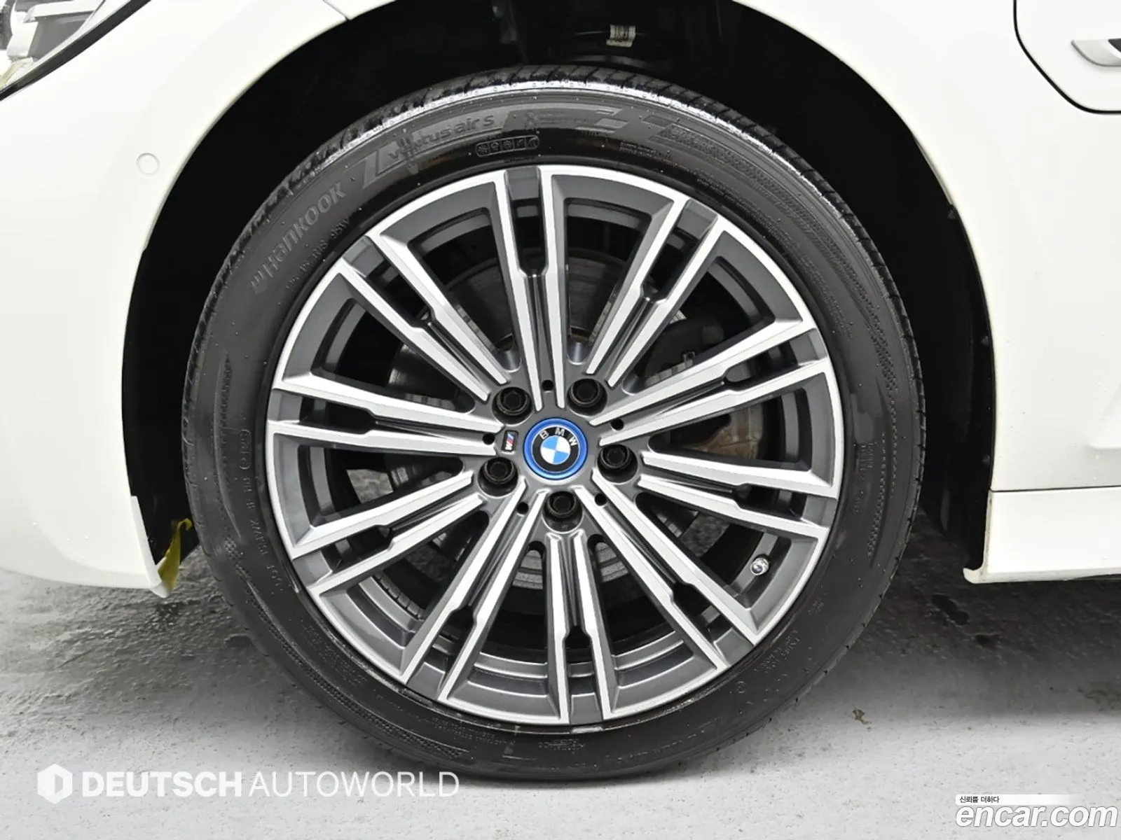 BMW 3 Series 2022 — 17
