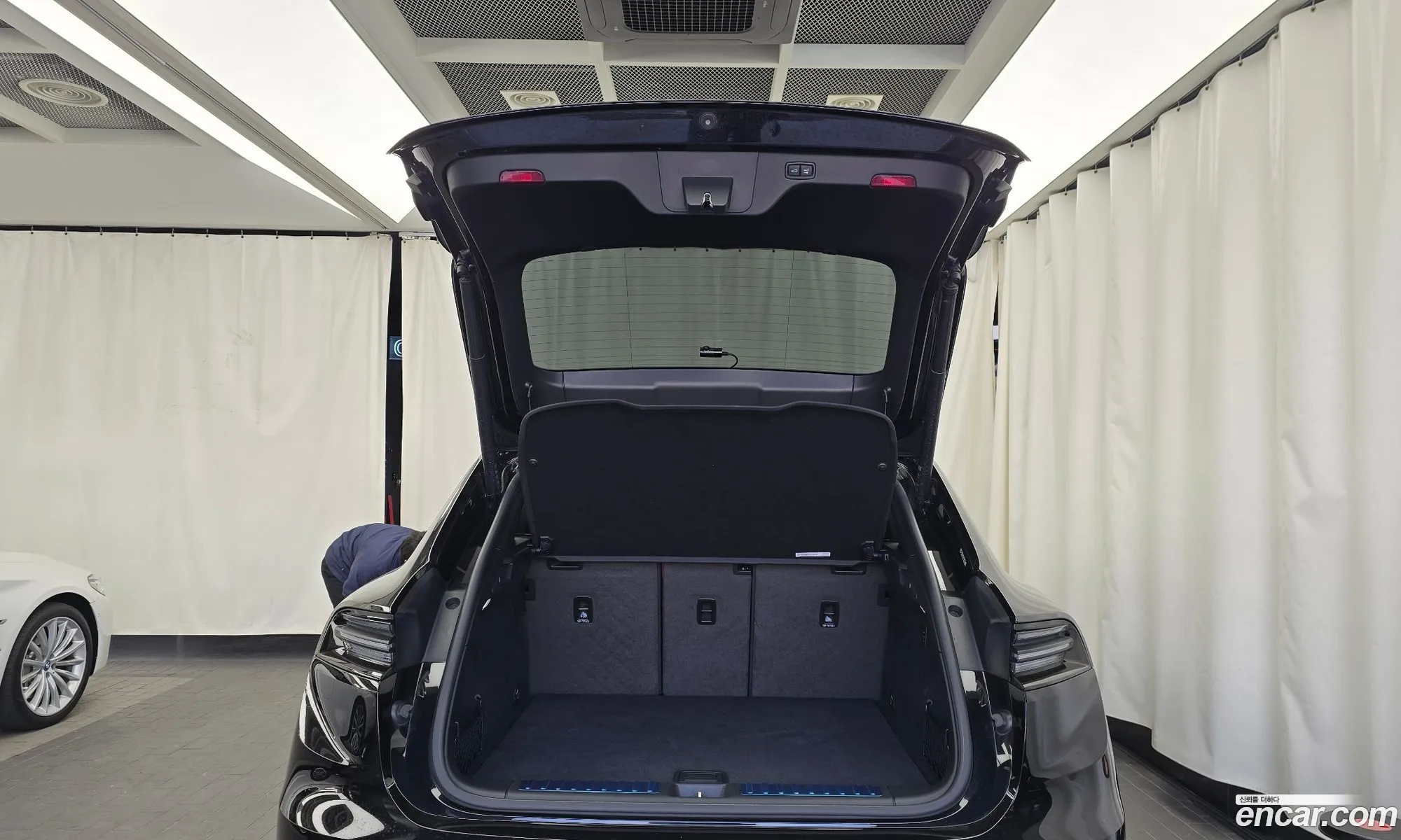 Porsche Macan EV 2025 WP1AA2XA4SL000480 — 14