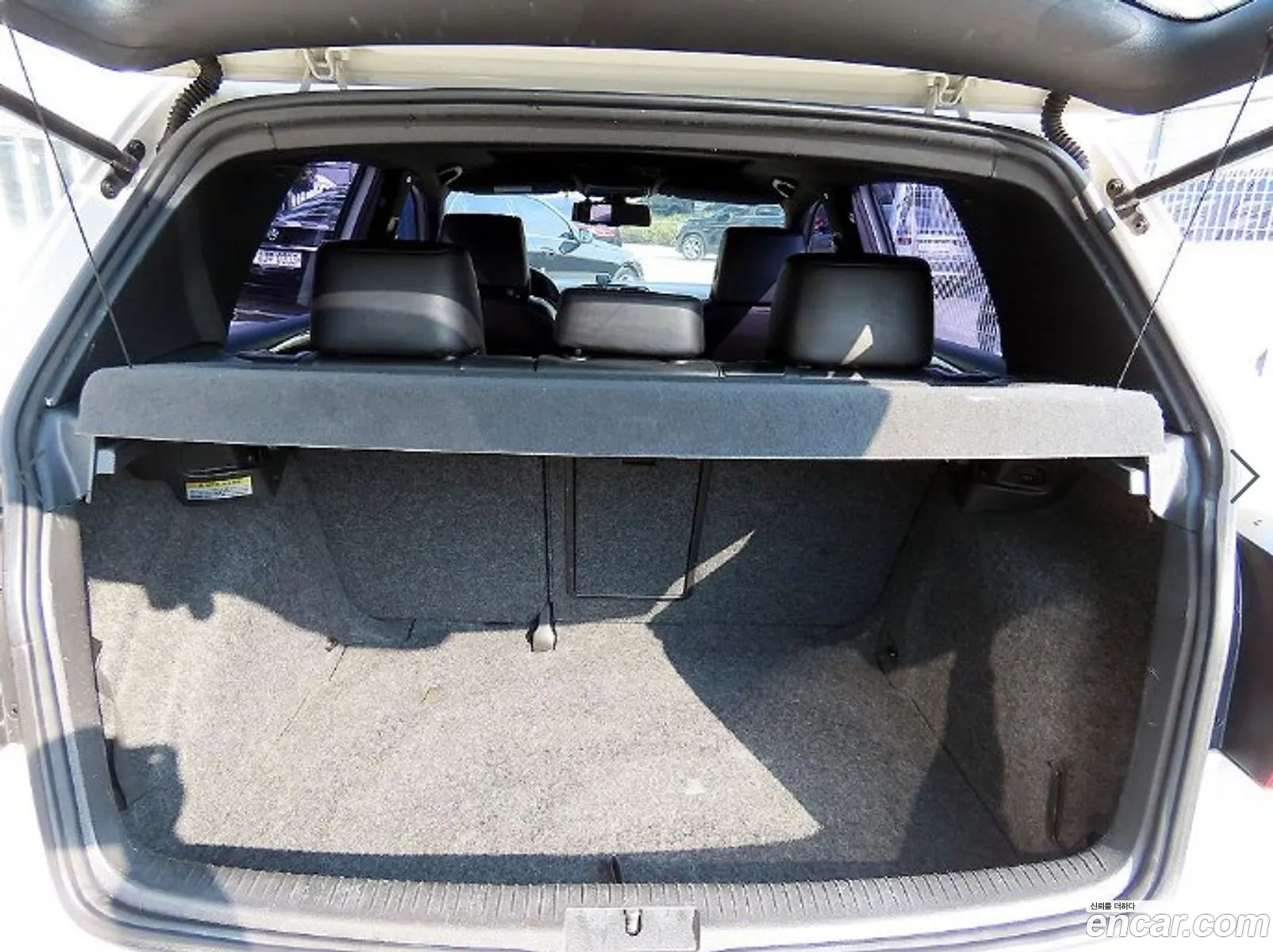 Volkswagen Golf 6th Gen 2011 — 4