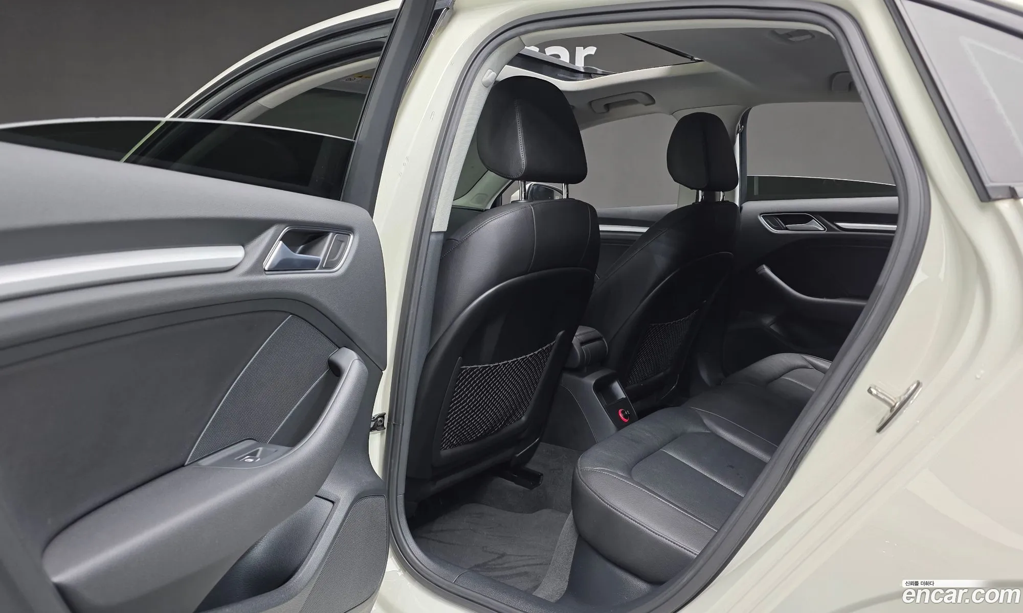 Audi A3 2014 WAUZZZ8V6F1063895 — 4