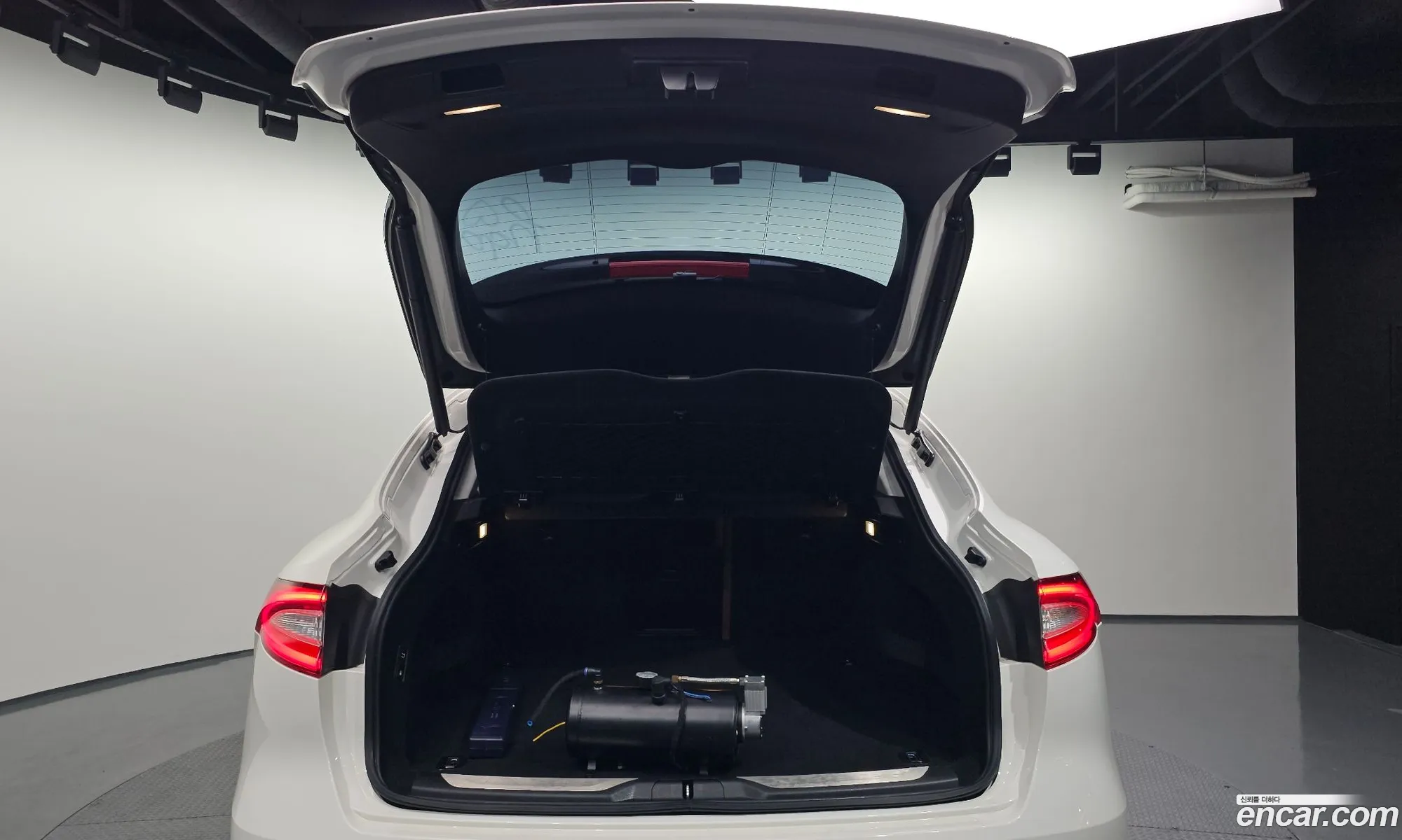 Maserati Levante 2016 ZN661XUG8HX212475 — 19